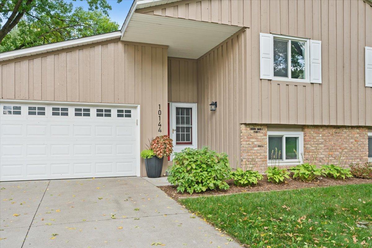 View of Residential at 10144 Boundary Creek Terrace, Maple Grove MN 55369, Maple Grove (2 of 59) - Mike Wilen | Minnesota Team Real Estate