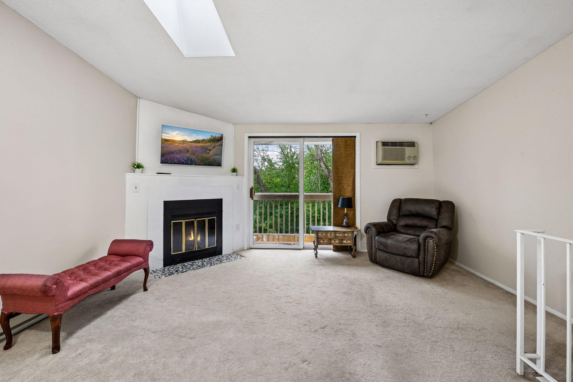 View of Residential at 17587 Pond Circle, Eden Prairie MN 55346, Eden Prairie (6 of 37) - Mike Wilen | Minnesota Team Real Estate