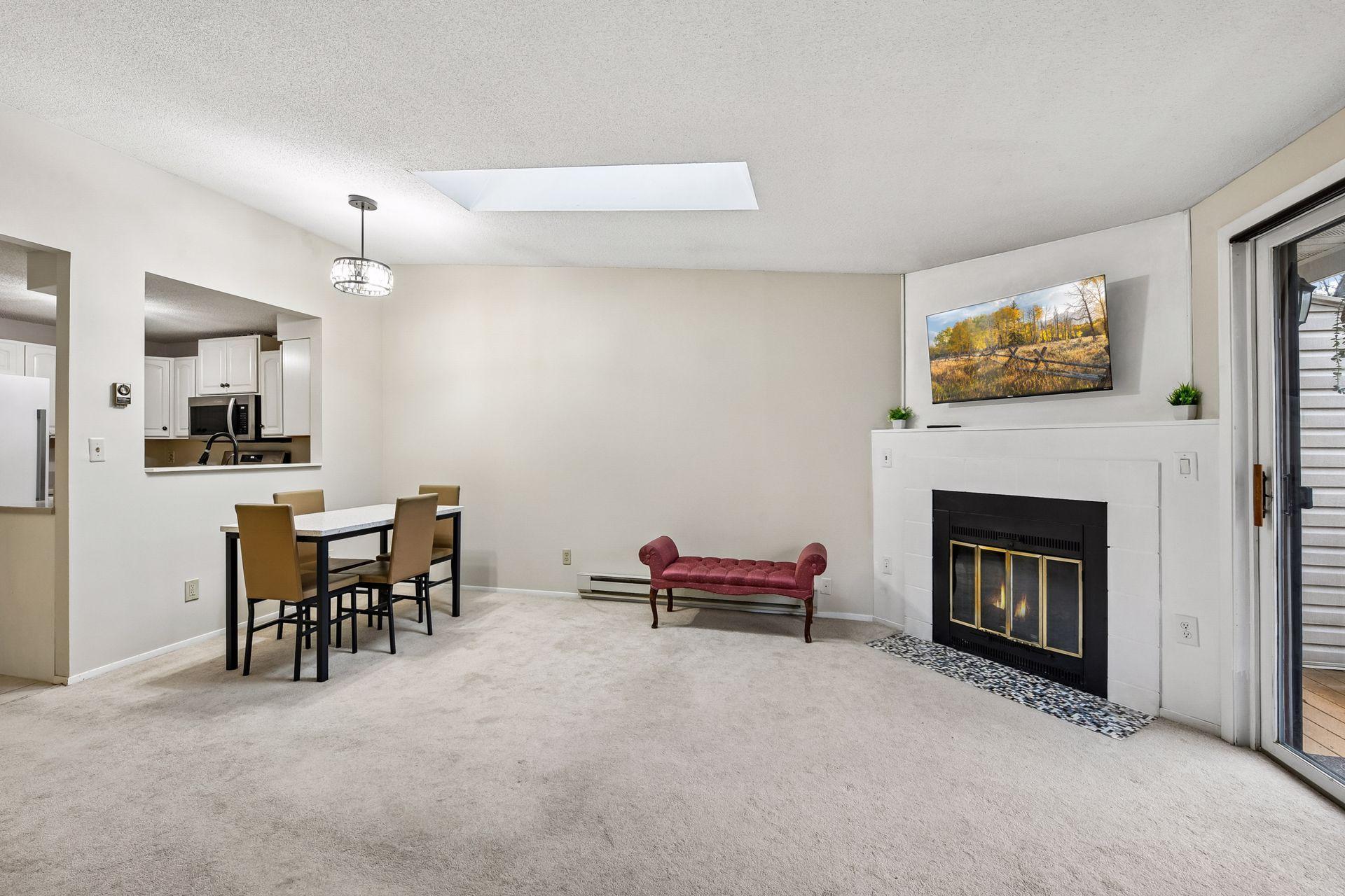 View of Residential at 17587 Pond Circle, Eden Prairie MN 55346, Eden Prairie (3 of 37) - Mike Wilen | Minnesota Team Real Estate
