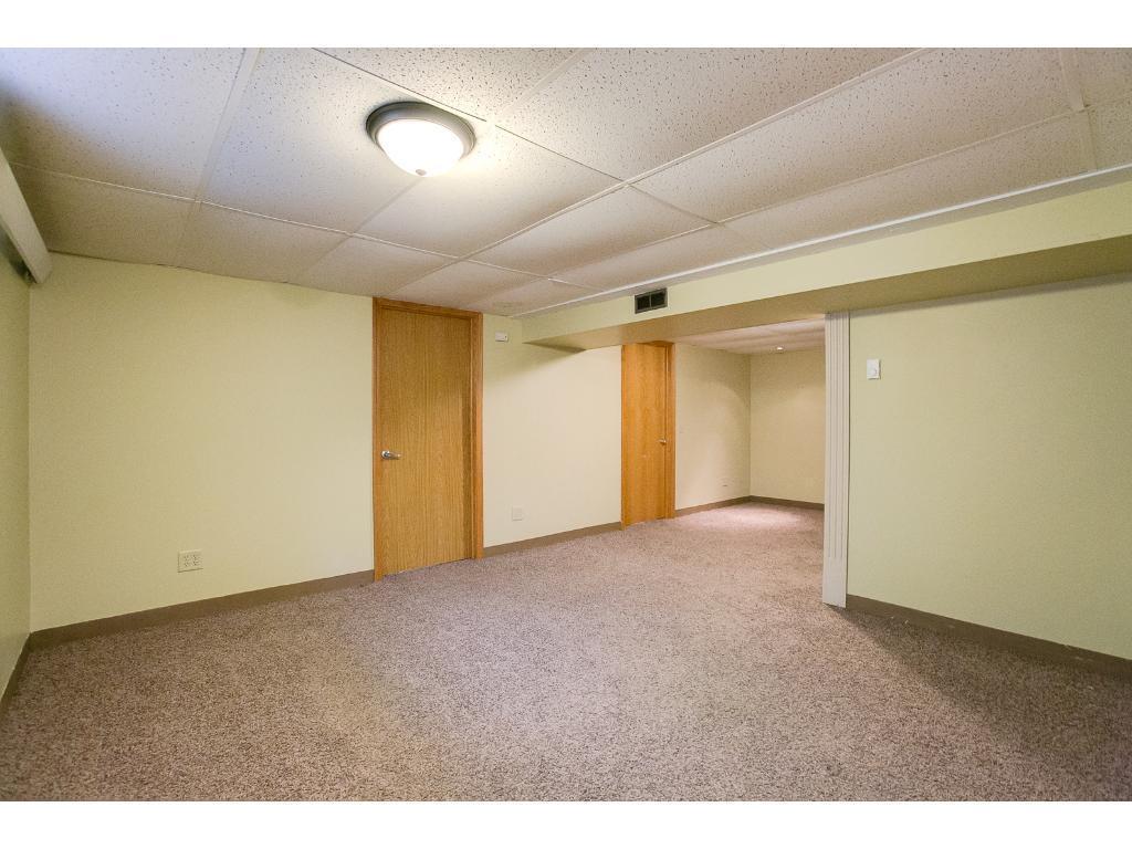 View of Residential at 21 Farrell Street, Maplewood MN 55119, Maplewood (11 of 16) - Mike Wilen | Minnesota Team Real Estate