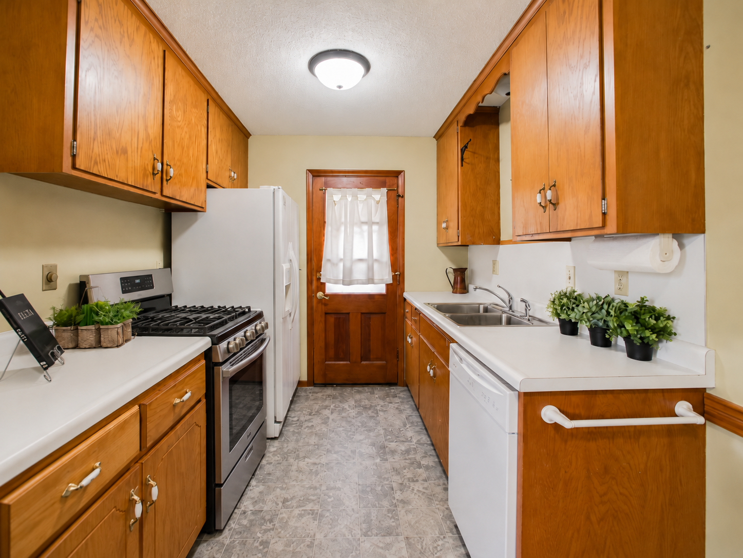 View of Residential at 21 Farrell Street, Maplewood MN 55119, Maplewood (4 of 16) - Mike Wilen | Minnesota Team Real Estate