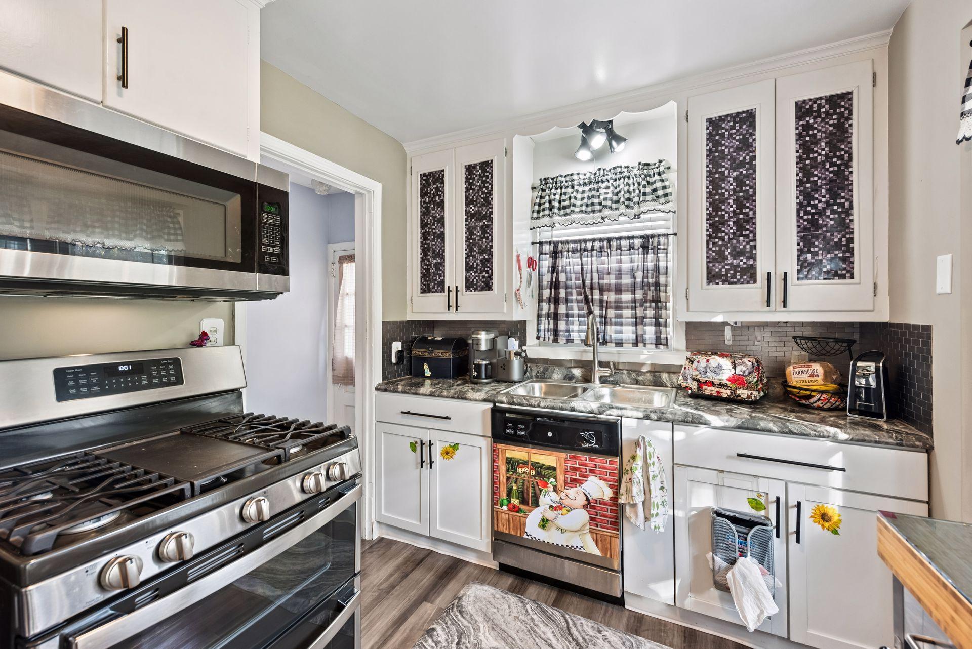 View of Residential at 7328 Girard Avenue, Richfield MN 55423, Richfield (6 of 28) - Mike Wilen | Minnesota Team Real Estate