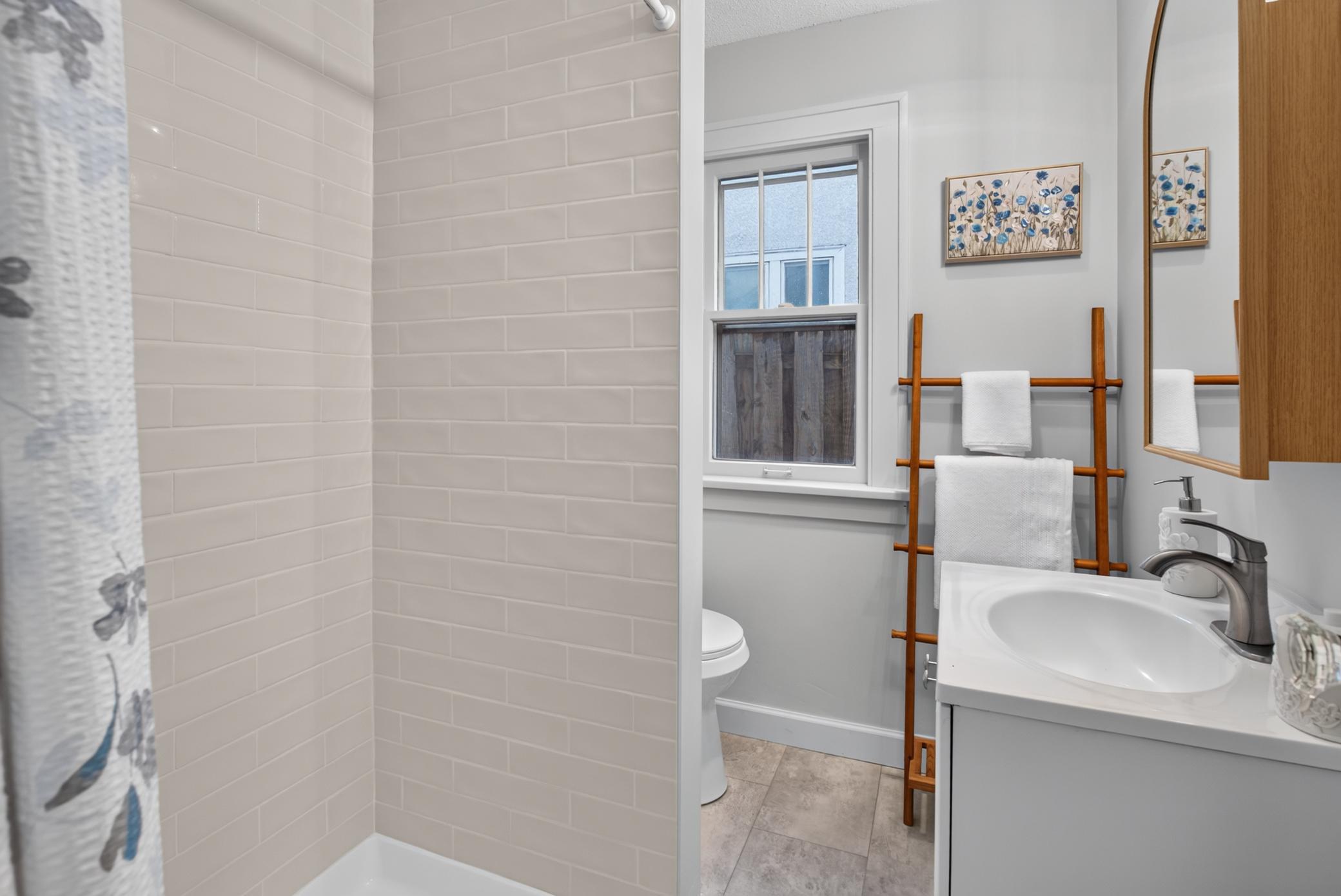 View of Residential at 2100 Sheridan Avenue, Minneapolis MN 55411, Minneapolis (18 of 35) - Mike Wilen | Minnesota Team Real Estate