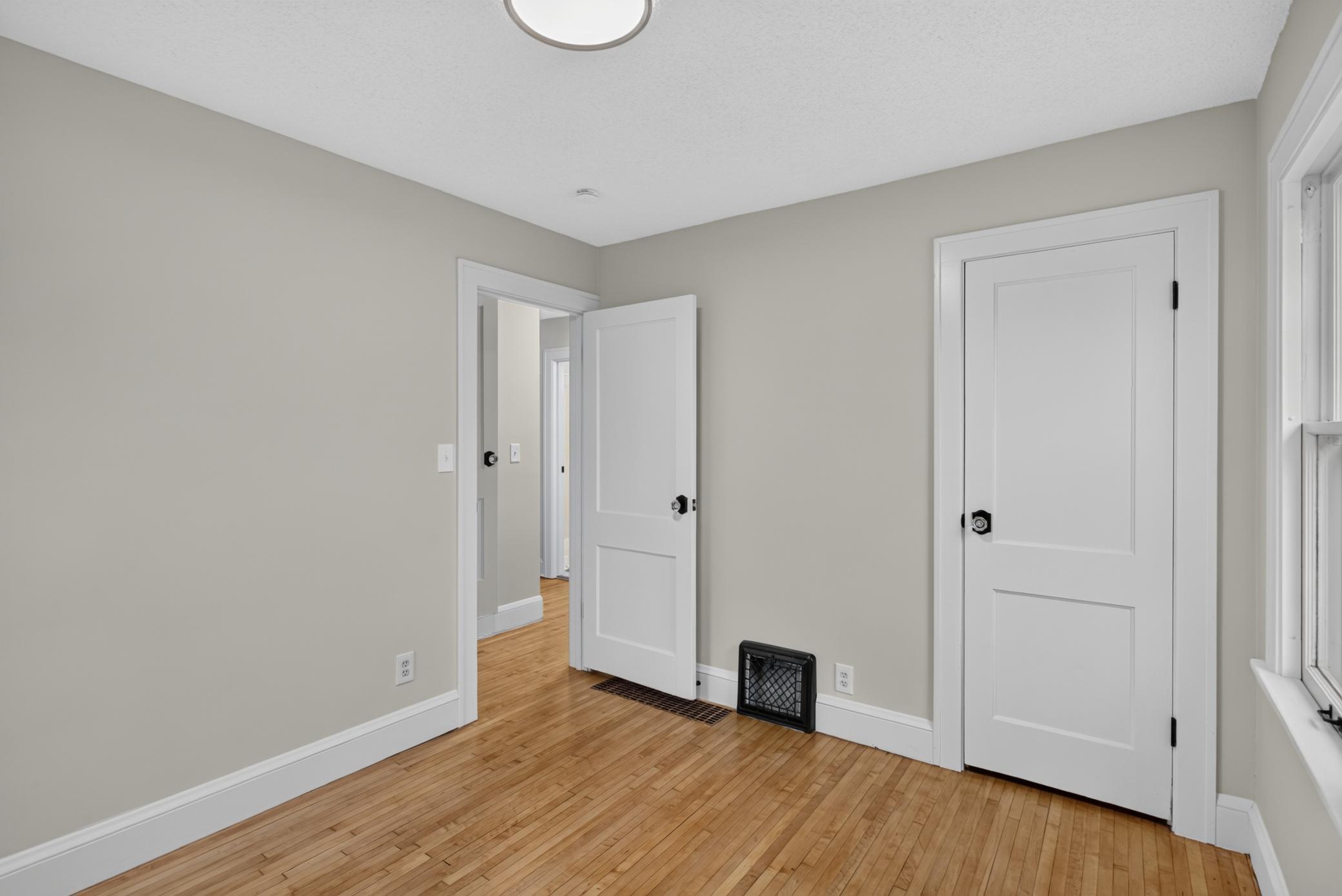 View of Residential at 2100 Sheridan Avenue, Minneapolis MN 55411, Minneapolis (17 of 35) - Mike Wilen | Minnesota Team Real Estate