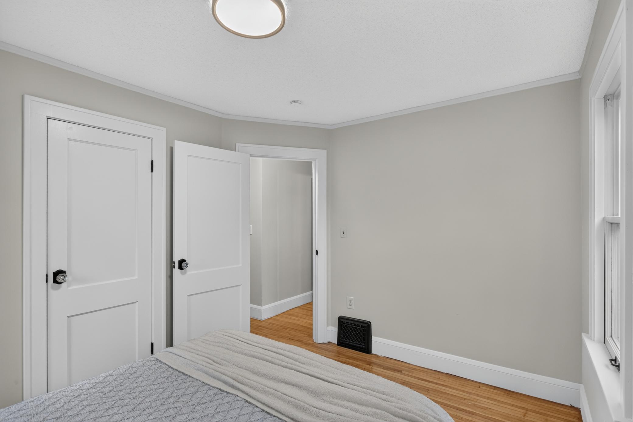 View of Residential at 2100 Sheridan Avenue, Minneapolis MN 55411, Minneapolis (15 of 35) - Mike Wilen | Minnesota Team Real Estate