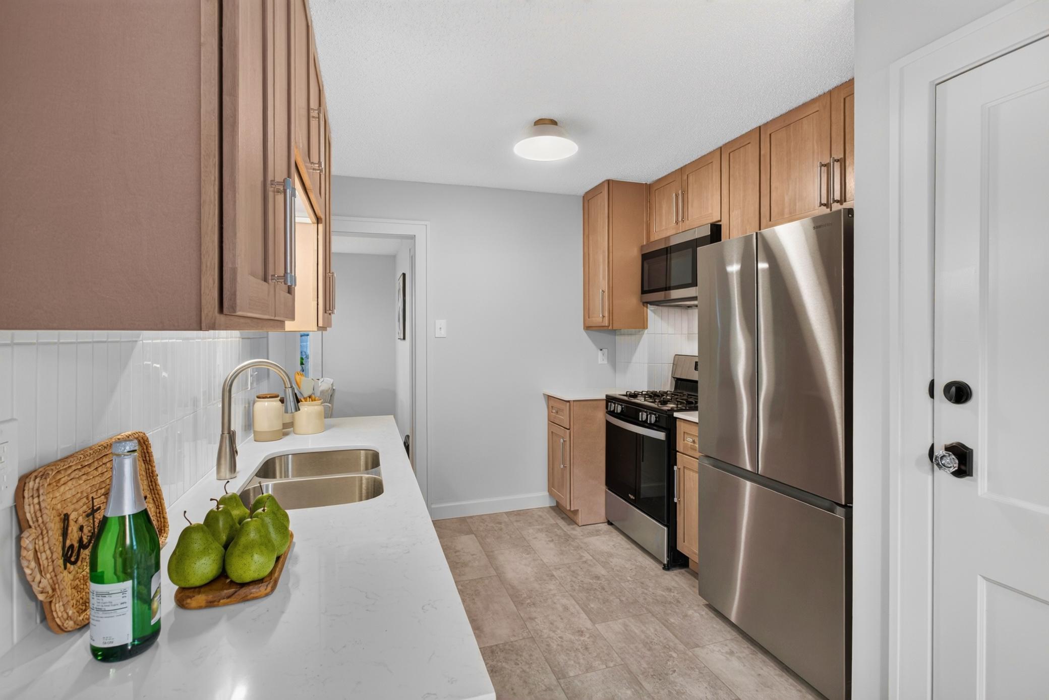 View of Residential at 2100 Sheridan Avenue, Minneapolis MN 55411, Minneapolis (8 of 35) - Mike Wilen | Minnesota Team Real Estate