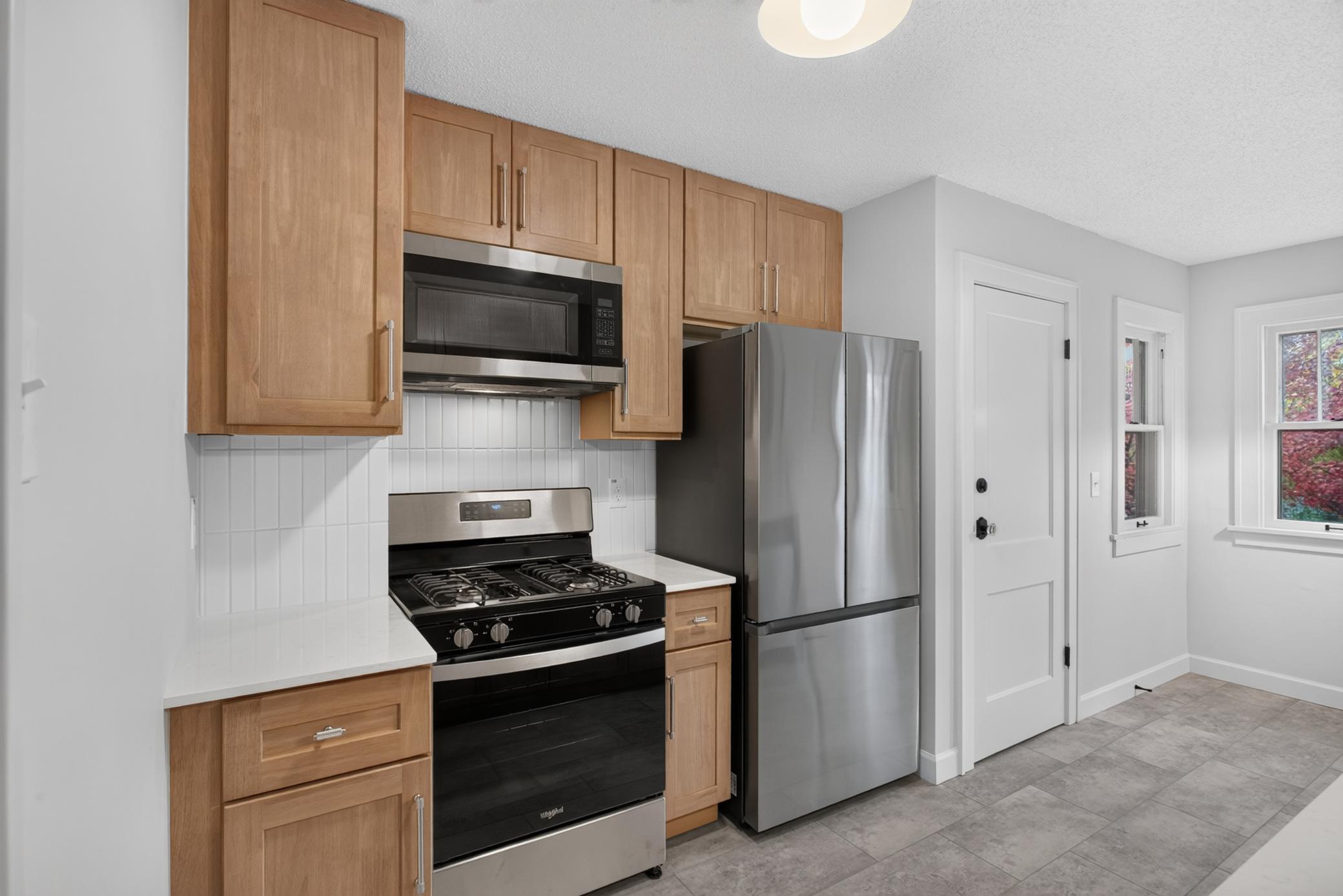 View of Residential at 2100 Sheridan Avenue, Minneapolis MN 55411, Minneapolis (7 of 35) - Mike Wilen | Minnesota Team Real Estate