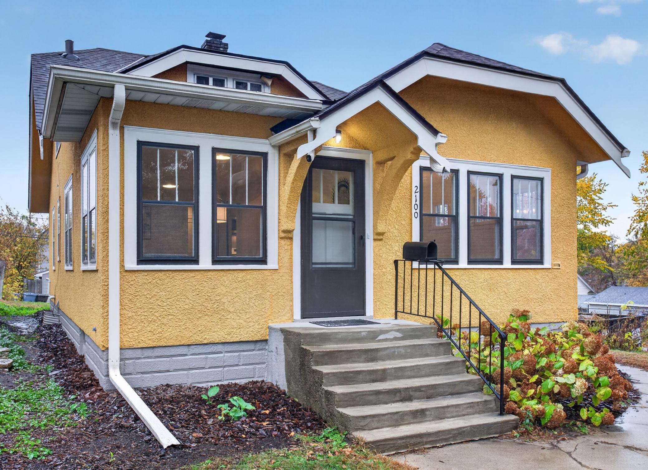 View of Residential at 2100 Sheridan Avenue, Minneapolis MN 55411, Minneapolis (36 of 38) - Mike Wilen | Minnesota Team Real Estate