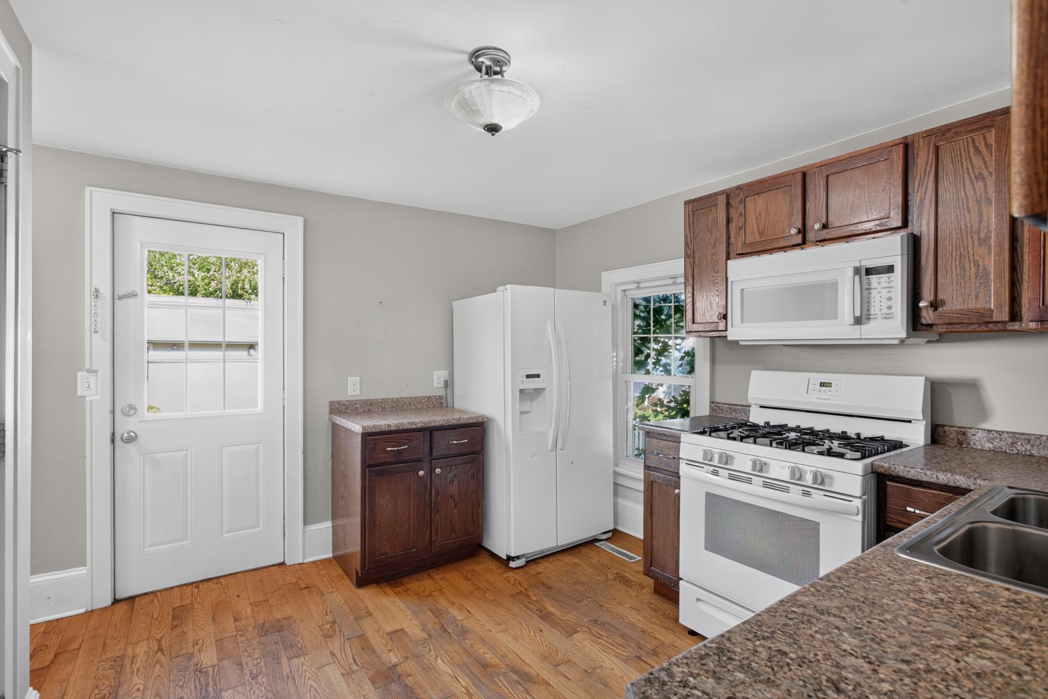 View of Residential at 893 Scheffer Avenue, Saint Paul MN 55102, Saint Paul (9 of 29) - Mike Wilen | Minnesota Team Real Estate