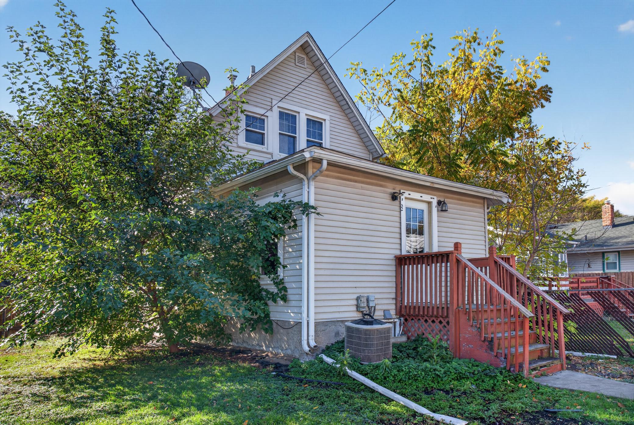 View of Residential at 893 Scheffer Avenue, Saint Paul MN 55102, Saint Paul (24 of 29) - Mike Wilen | Minnesota Team Real Estate