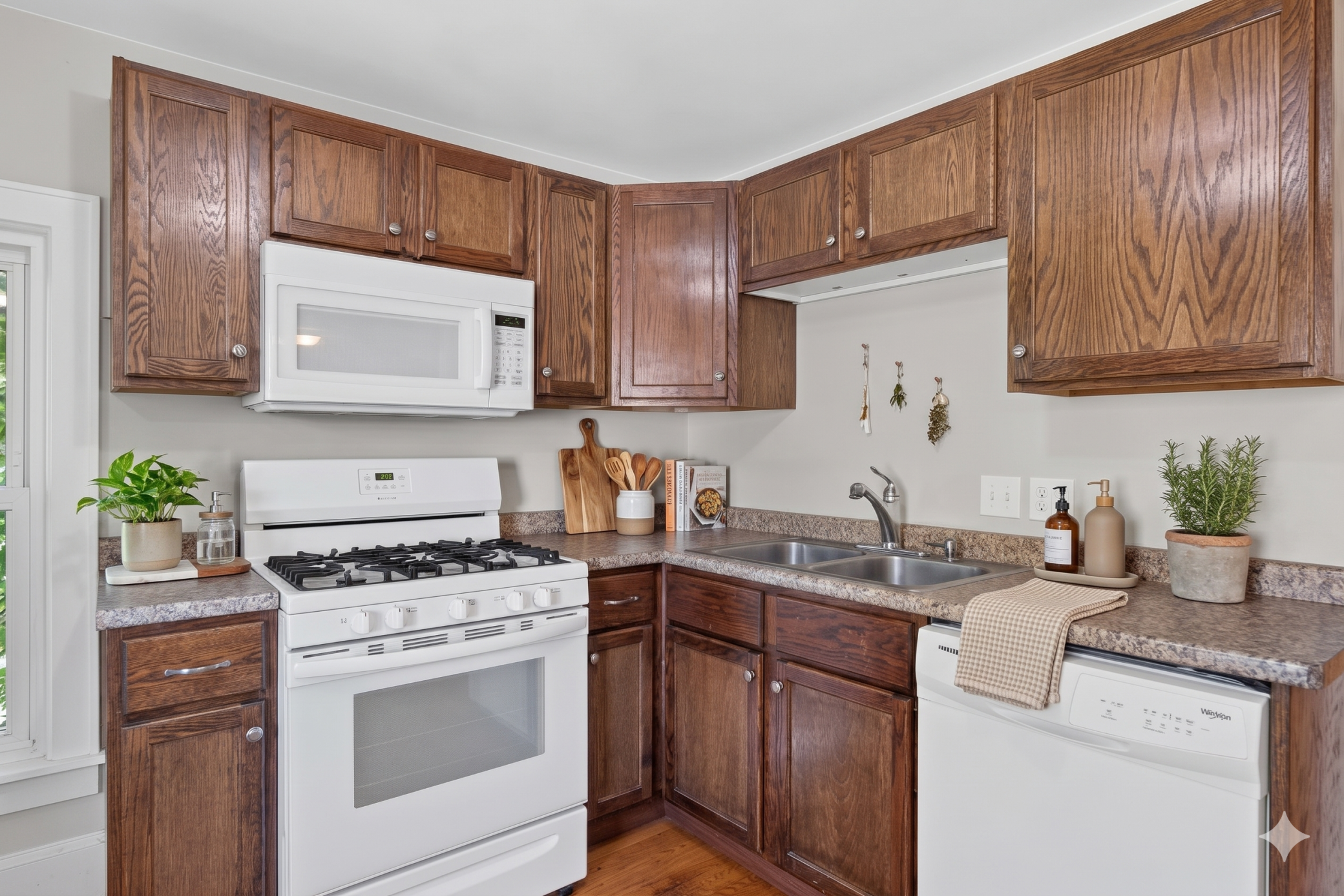 View of Residential at 893 Scheffer Avenue, Saint Paul MN 55102, Saint Paul (11 of 29) - Mike Wilen | Minnesota Team Real Estate