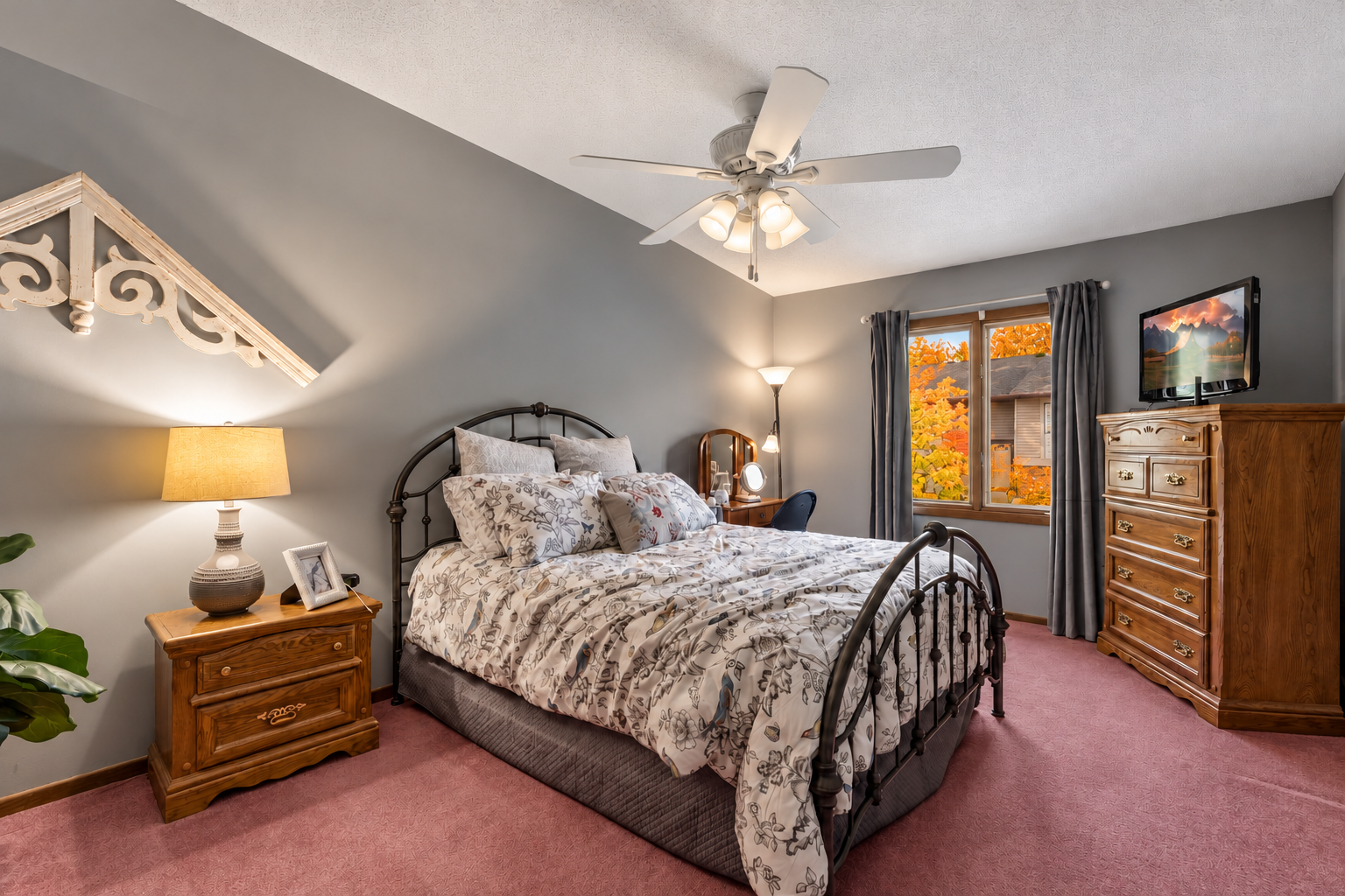 View of Residential at 9558 Kingsview Lane, Maple Grove MN 55369, Maple Grove (10 of 20) - Mike Wilen | Minnesota Team Real Estate