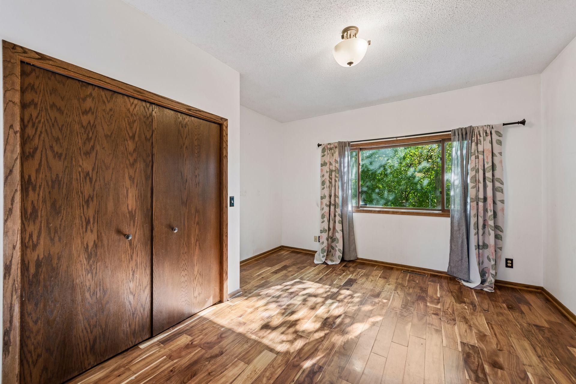 View of Residential at 3971 Wooddale Avenue, Saint Louis Park MN 55416, Saint Louis Park (25 of 42) - Mike Wilen | Minnesota Team Real Estate
