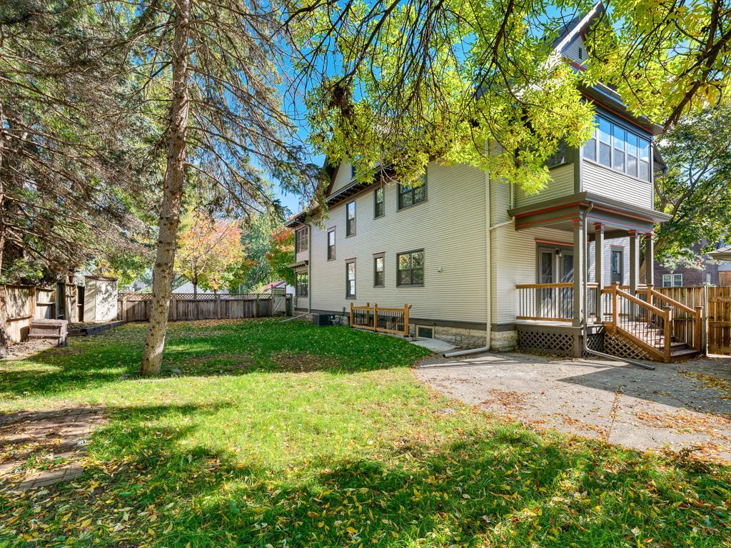View of Residential Income at 203 Chatsworth Street, Saint Paul MN 55105, Saint Paul (44 of 46) - Mike Wilen | Minnesota Team Real Estate
