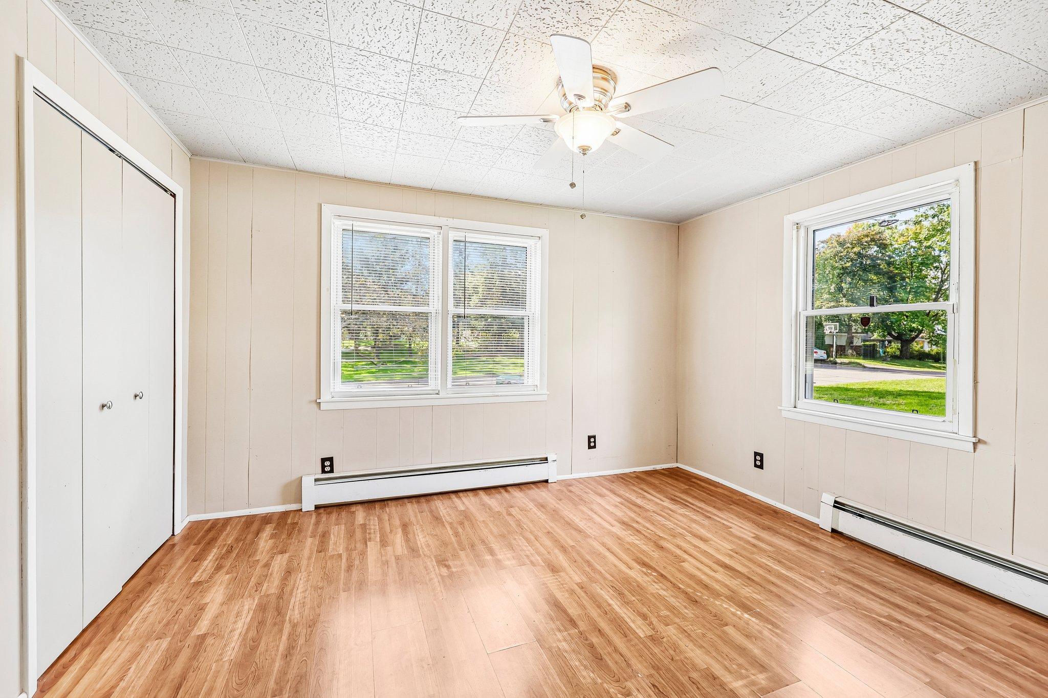 View of Residential Income at 2347 Western Avenue, Roseville MN 55113, Roseville (26 of 28) - Mike Wilen | Minnesota Team Real Estate