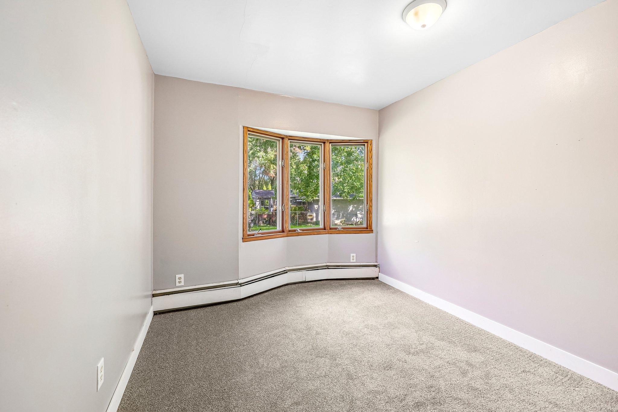 View of Residential Income at 2347 Western Avenue, Roseville MN 55113, Roseville (27 of 28) - Mike Wilen | Minnesota Team Real Estate
