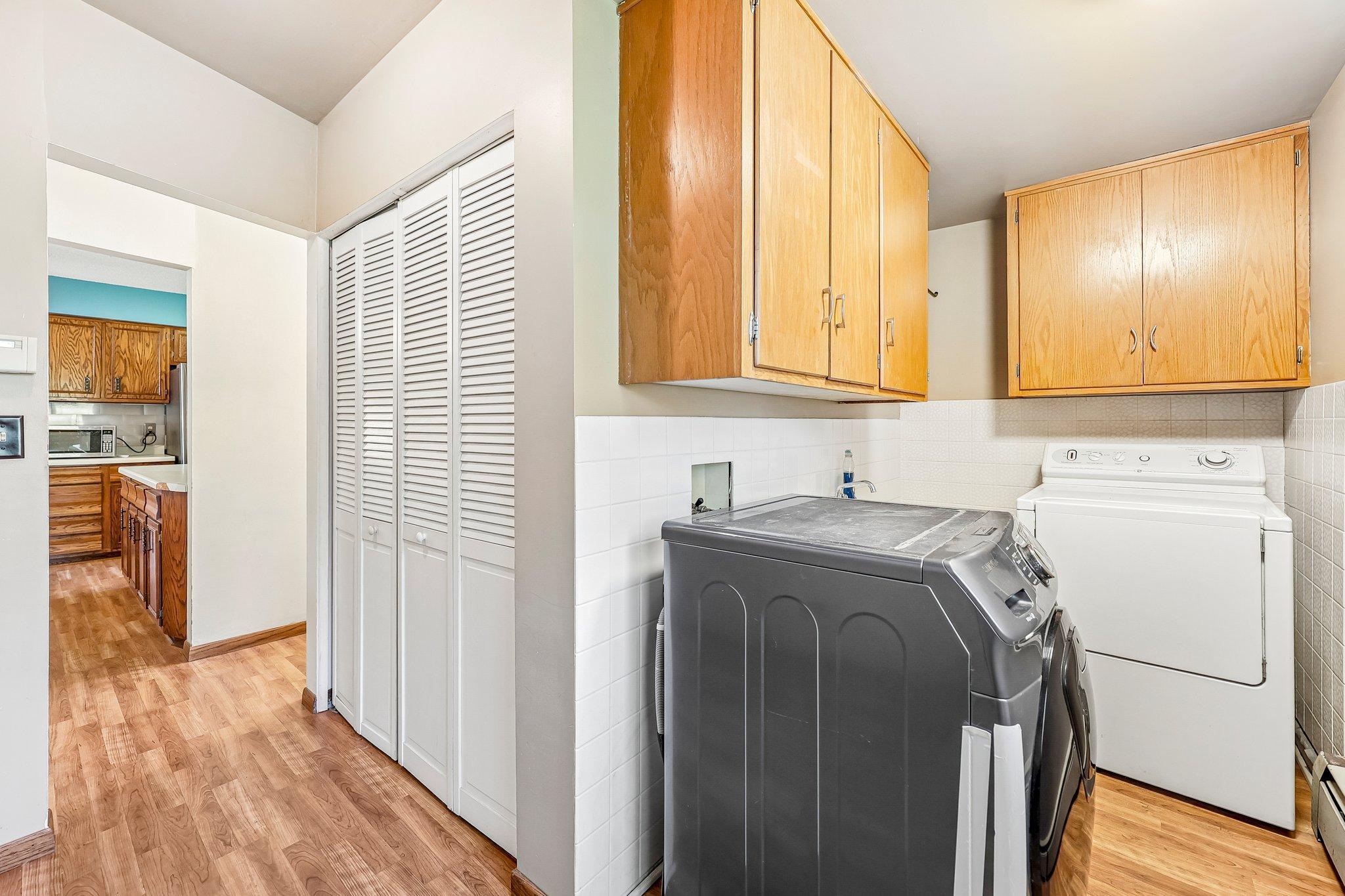 View of Residential Income at 2347 Western Avenue, Roseville MN 55113, Roseville (11 of 28) - Mike Wilen | Minnesota Team Real Estate