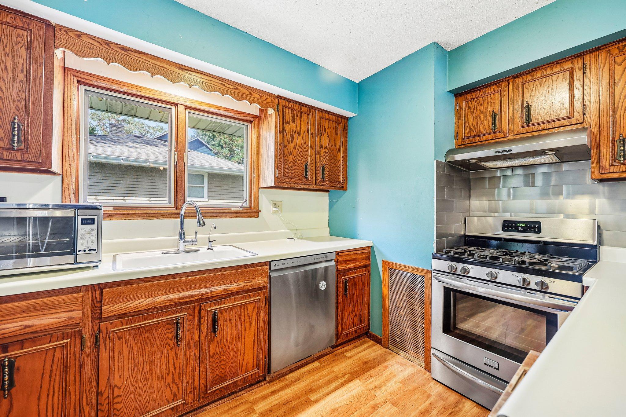 View of Residential Income at 2347 Western Avenue, Roseville MN 55113, Roseville (4 of 28) - Mike Wilen | Minnesota Team Real Estate
