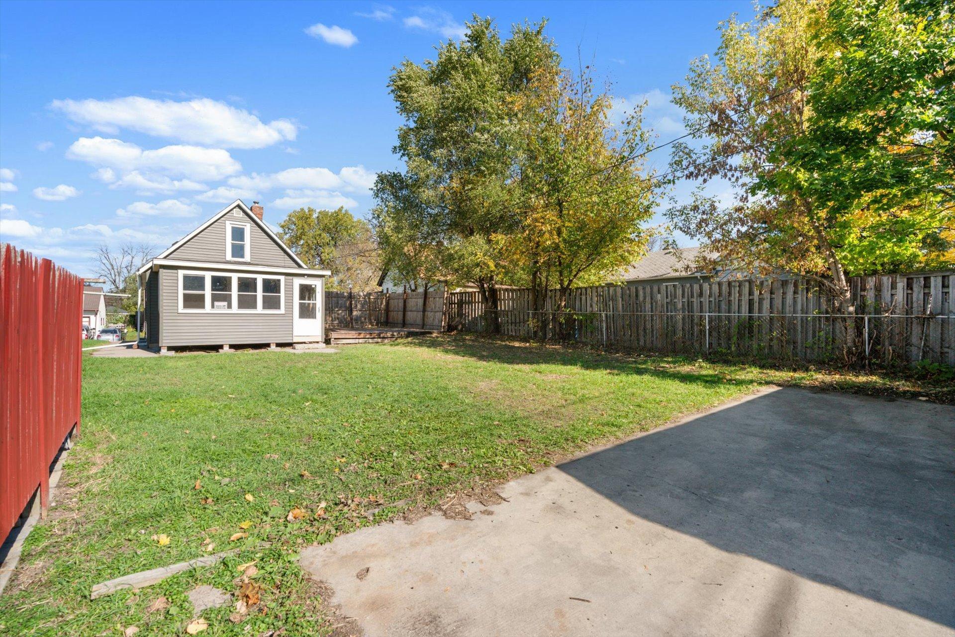 View of Residential at 112 Lawson Avenue, Saint Paul MN 55117, Saint Paul (38 of 41) - Mike Wilen | Minnesota Team Real Estate