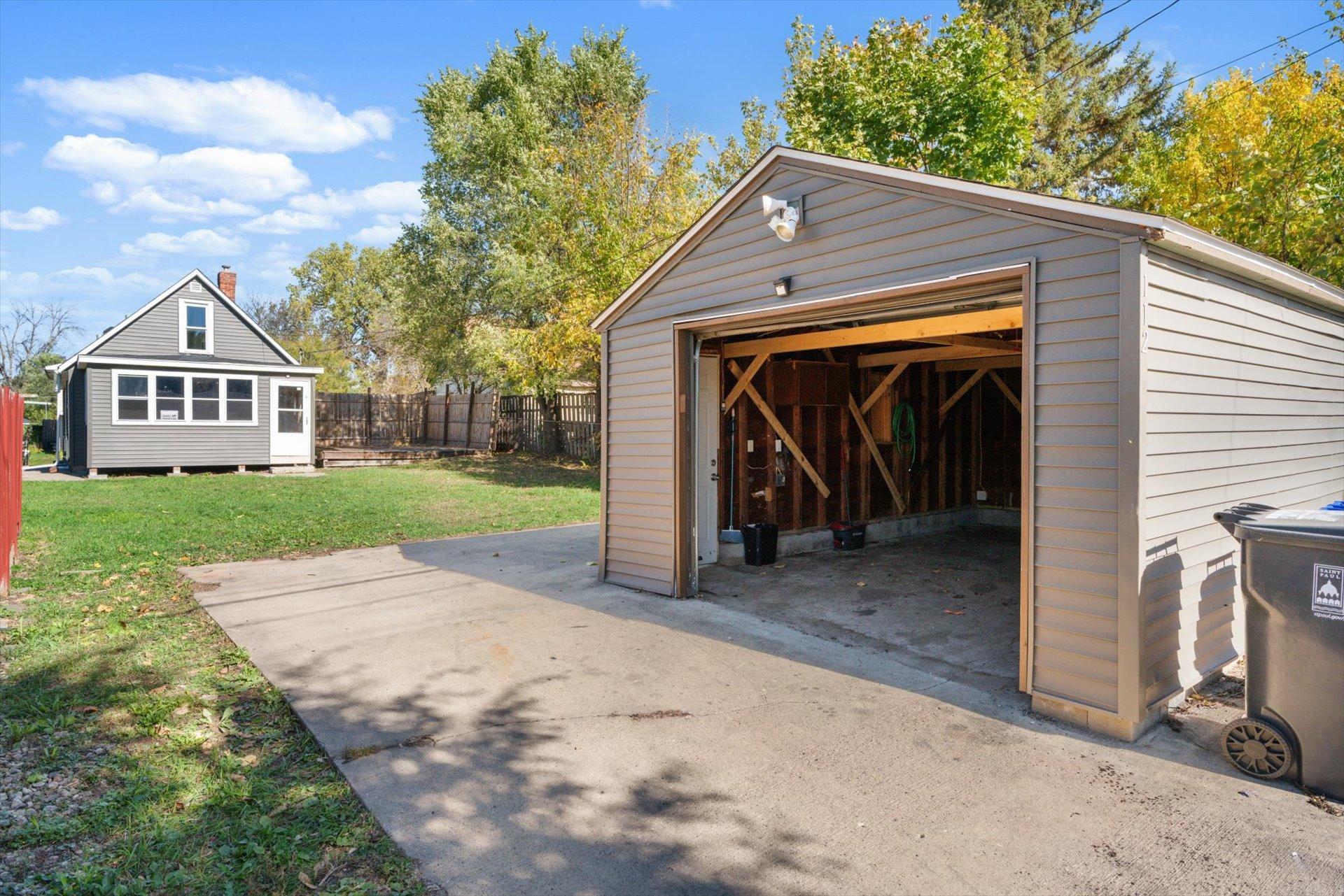 View of Residential at 112 Lawson Avenue, Saint Paul MN 55117, Saint Paul (34 of 41) - Mike Wilen | Minnesota Team Real Estate