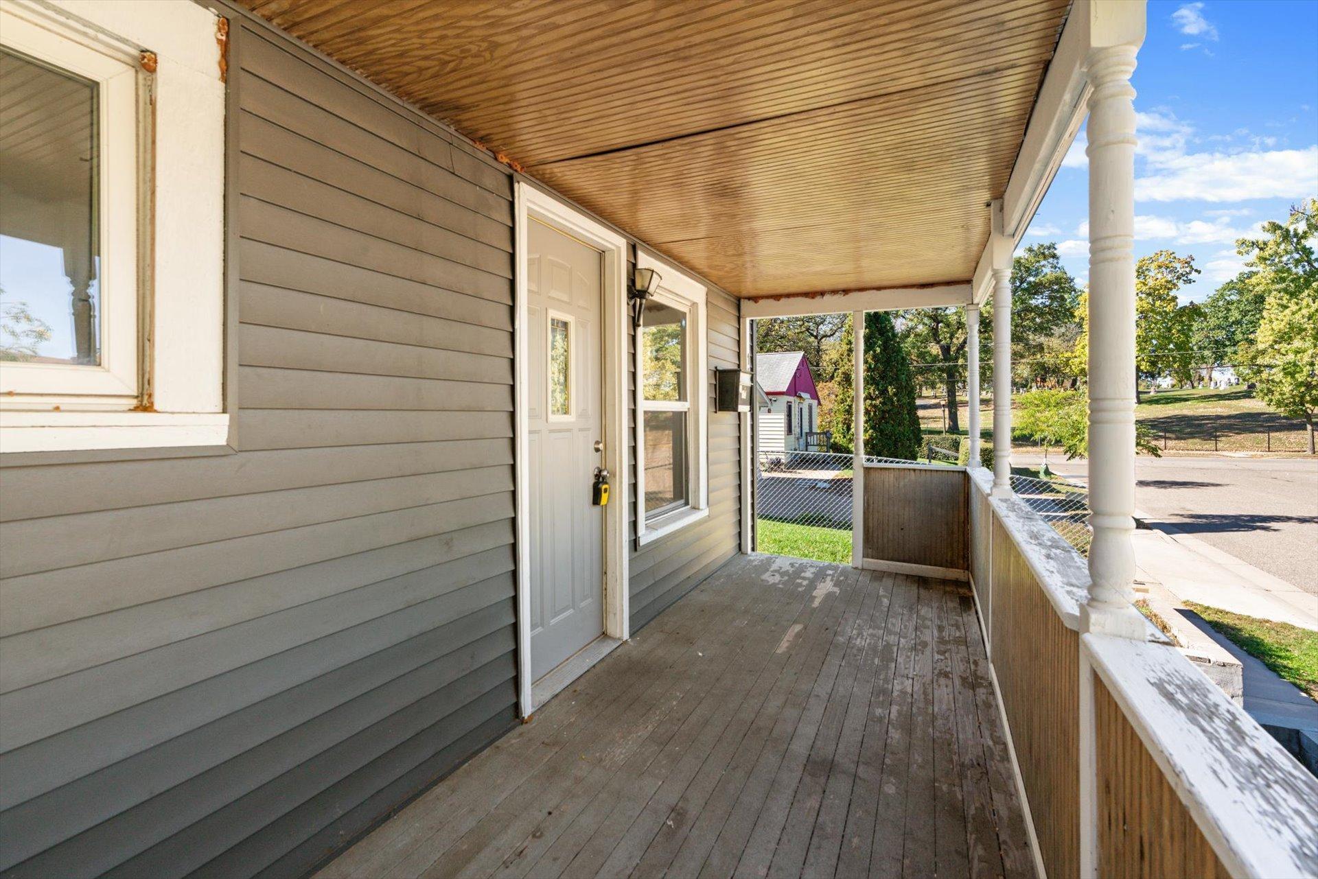 View of Residential at 112 Lawson Avenue, Saint Paul MN 55117, Saint Paul (27 of 41) - Mike Wilen | Minnesota Team Real Estate