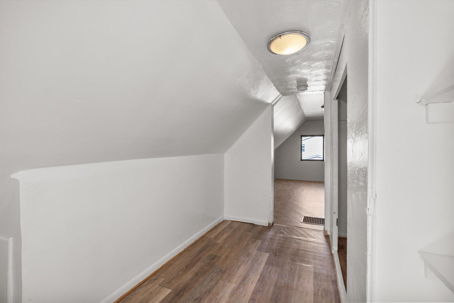 View of Residential at 112 Lawson Avenue, Saint Paul MN 55117, Saint Paul (24 of 41) - Mike Wilen | Minnesota Team Real Estate