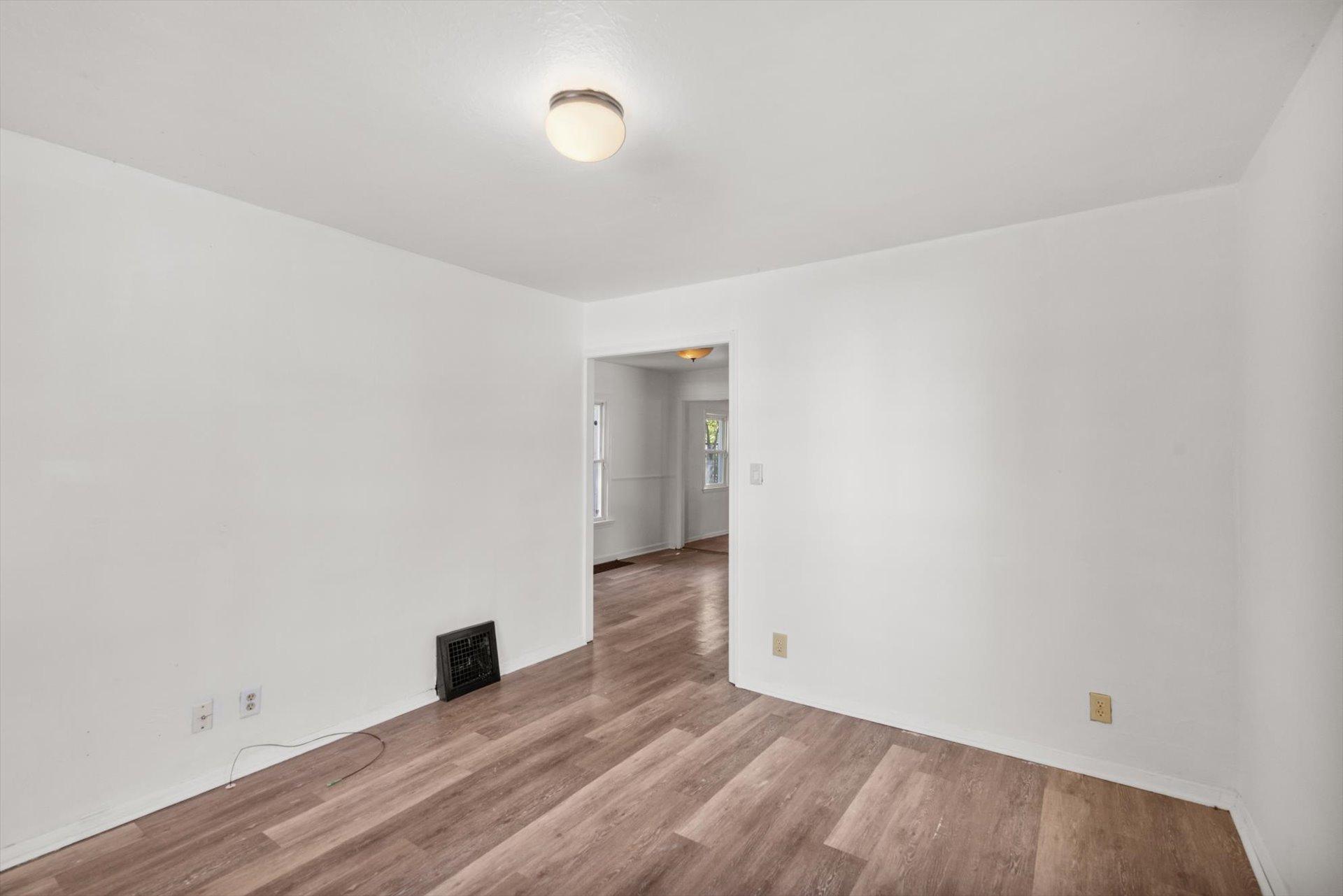 View of Residential at 112 Lawson Avenue, Saint Paul MN 55117, Saint Paul (16 of 41) - Mike Wilen | Minnesota Team Real Estate