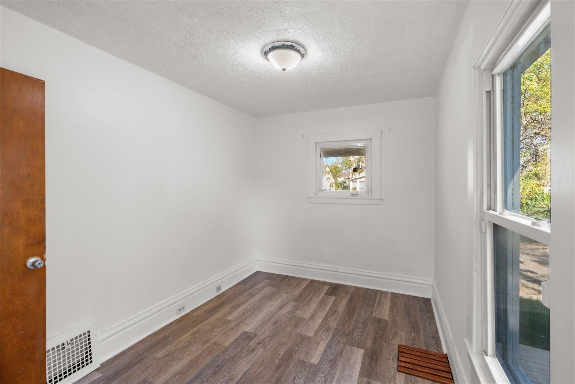 View of Residential at 112 Lawson Avenue, Saint Paul MN 55117, Saint Paul (12 of 41) - Mike Wilen | Minnesota Team Real Estate