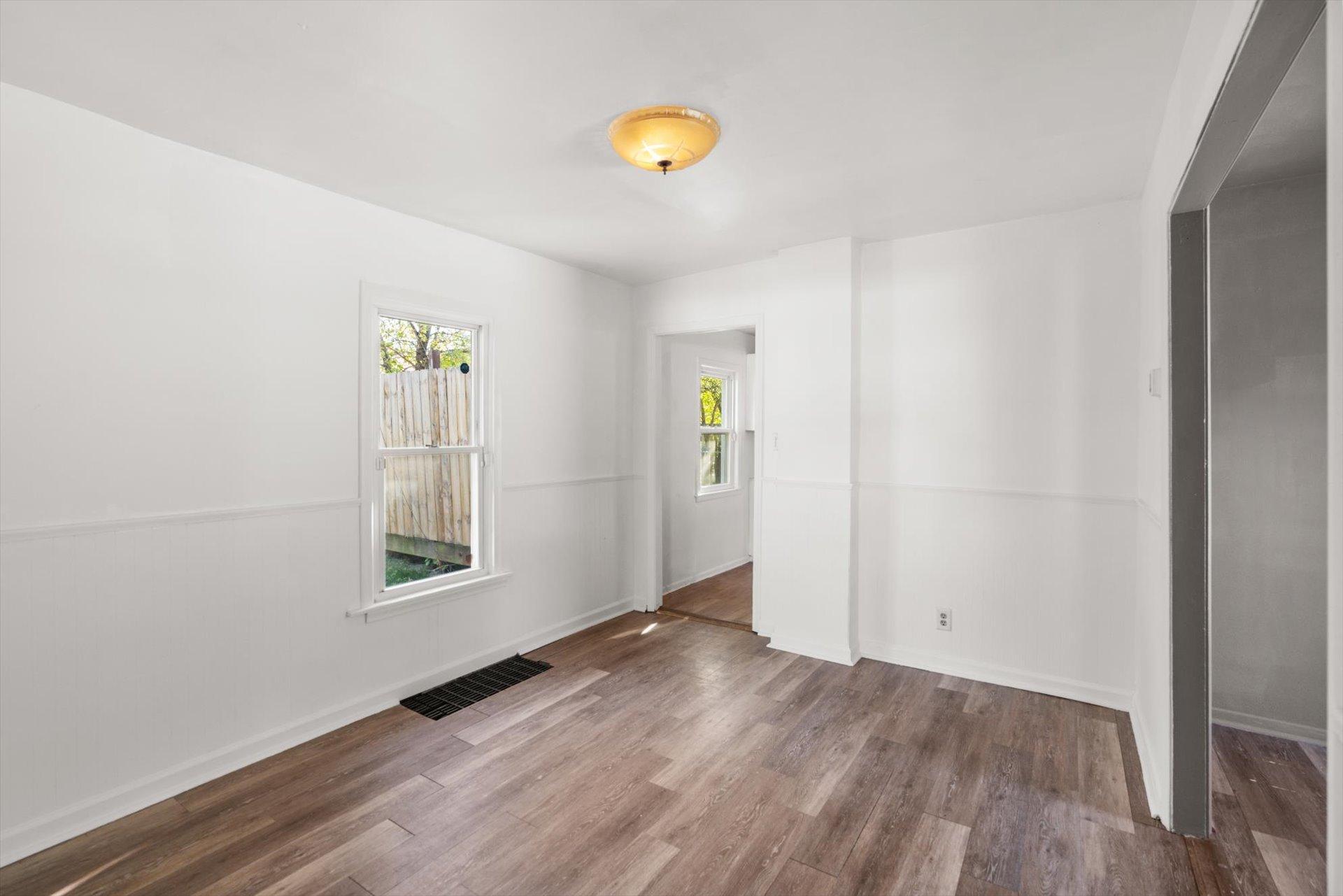 View of Residential at 112 Lawson Avenue, Saint Paul MN 55117, Saint Paul (10 of 41) - Mike Wilen | Minnesota Team Real Estate