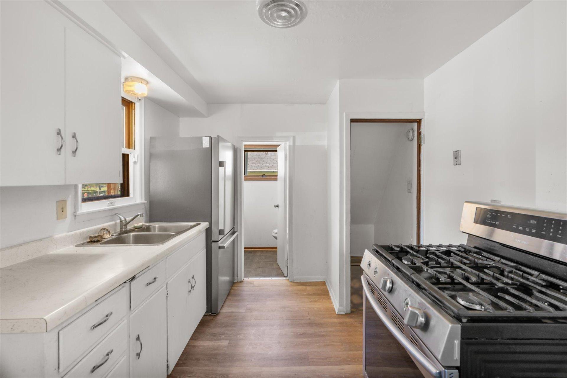 View of Residential at 112 Lawson Avenue, Saint Paul MN 55117, Saint Paul (3 of 41) - Mike Wilen | Minnesota Team Real Estate