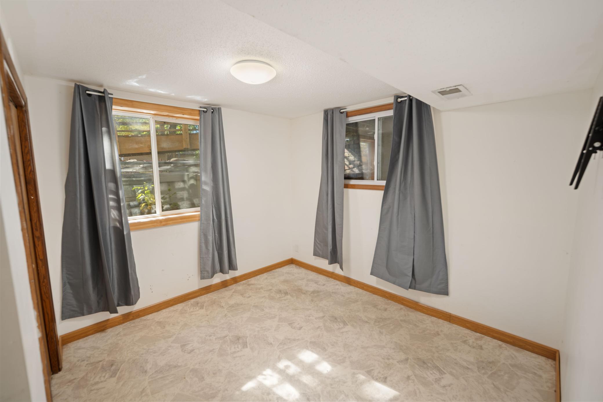 View of Residential at 6517 Edgewood Avenue, Brooklyn Park MN 55428, Brooklyn Park (14 of 21) - Mike Wilen | Minnesota Team Real Estate
