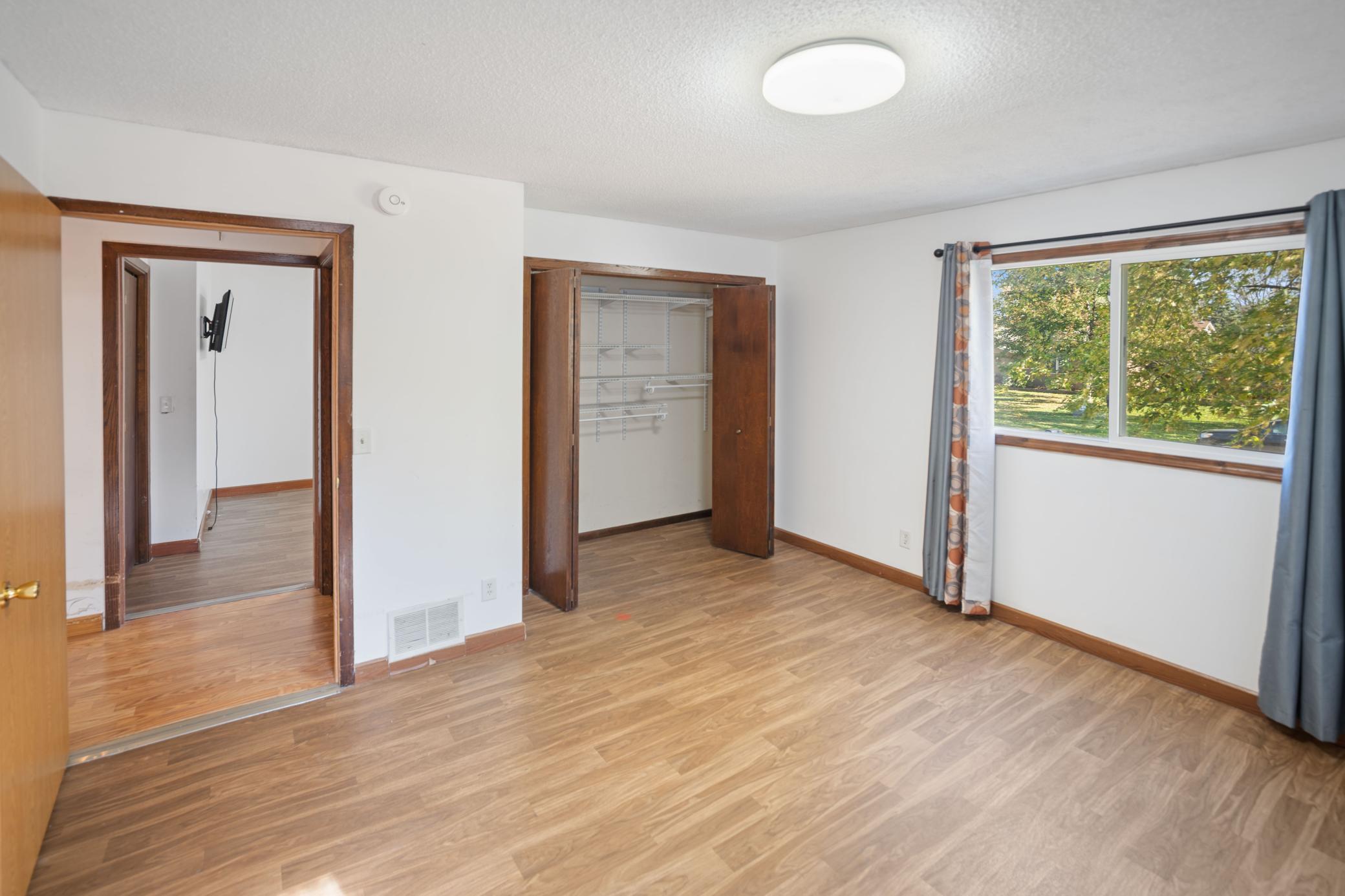 View of Residential at 6517 Edgewood Avenue, Brooklyn Park MN 55428, Brooklyn Park (8 of 21) - Mike Wilen | Minnesota Team Real Estate