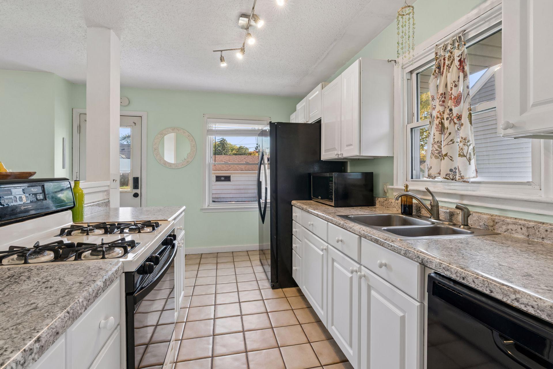 View of Residential at 6621 Xerxes Avenue, Richfield MN 55423, Richfield (6 of 32) - Mike Wilen | Minnesota Team Real Estate