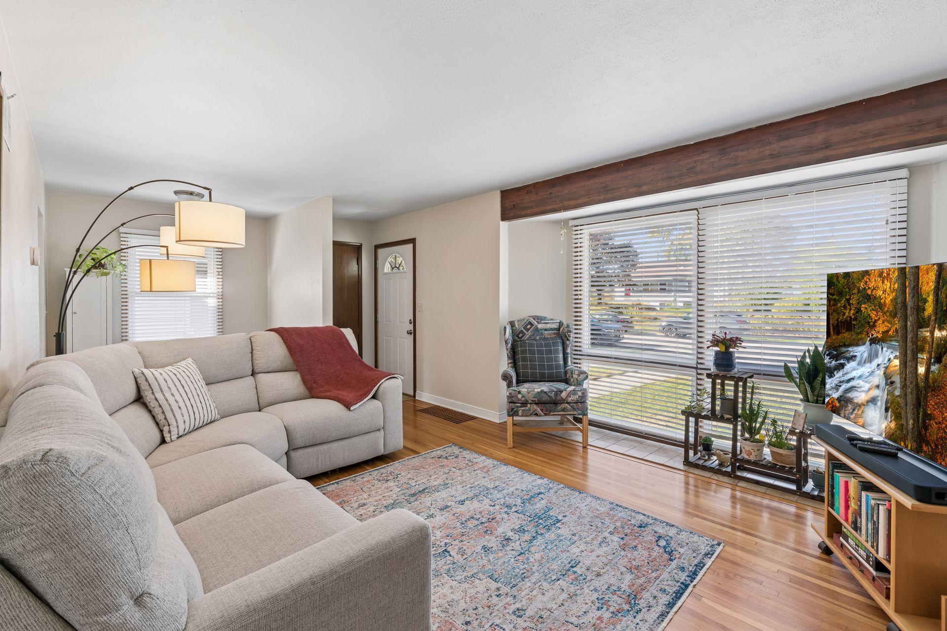 View of Residential at 6621 Xerxes Avenue, Richfield MN 55423, Richfield (4 of 32) - Mike Wilen | Minnesota Team Real Estate