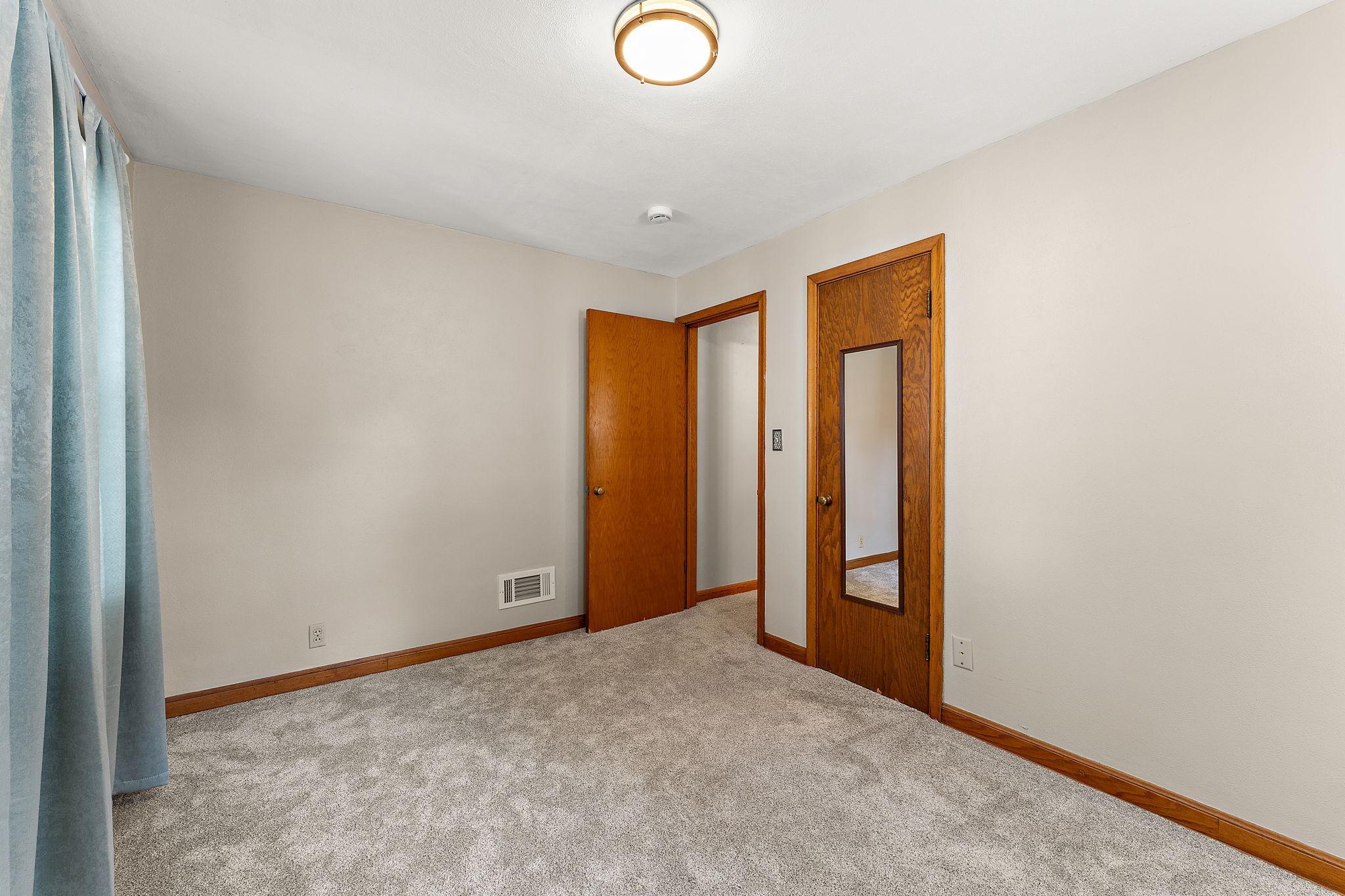View of Residential at 828 3rd Avenue, South Saint Paul MN 55075, South Saint Paul (17 of 32) - Mike Wilen | Minnesota Team Real Estate