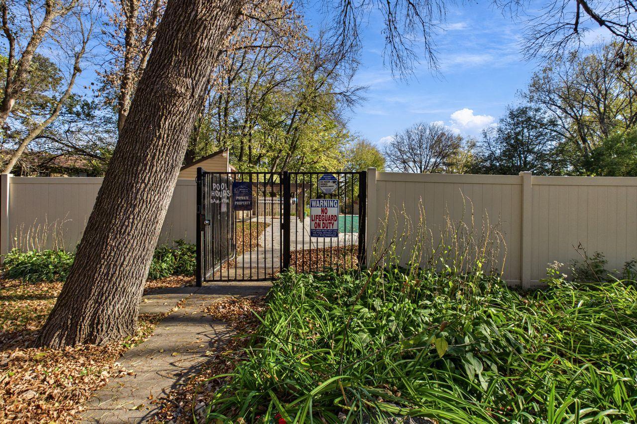 View of Residential at 455 Eagle Lake Drive, Maple Grove MN 55369, Maple Grove (22 of 26) - Mike Wilen | Minnesota Team Real Estate
