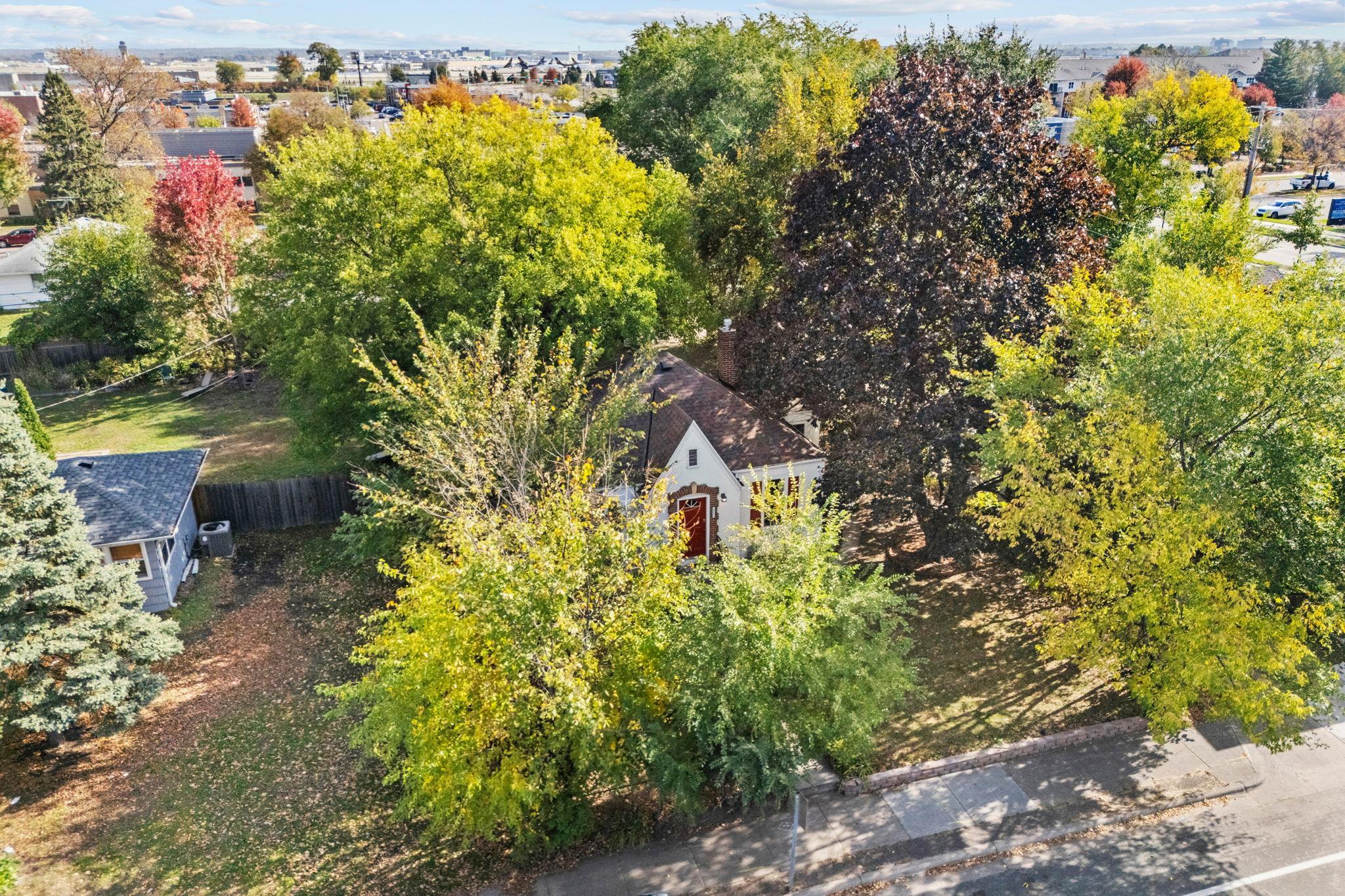 View of Residential at 6533 Bloomington Avenue, Richfield MN 55423, Richfield (37 of 40) - Mike Wilen | Minnesota Team Real Estate