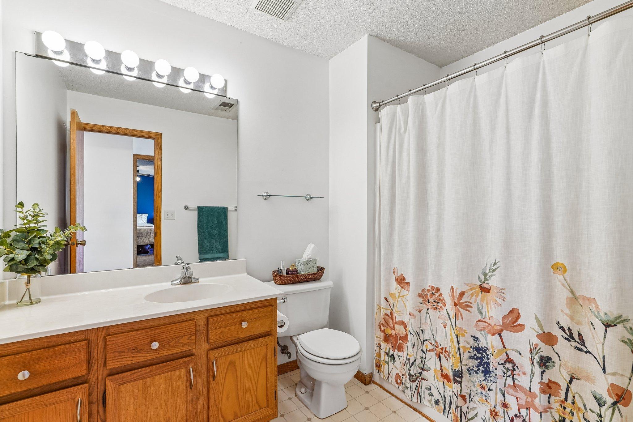 View of Residential at 987 Hillwind Road, Fridley MN 55432, Fridley (21 of 41) - Mike Wilen | Minnesota Team Real Estate