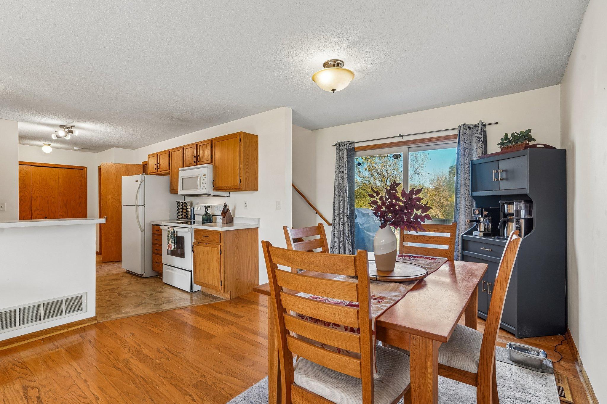 View of Residential at 987 Hillwind Road, Fridley MN 55432, Fridley (4 of 41) - Mike Wilen | Minnesota Team Real Estate