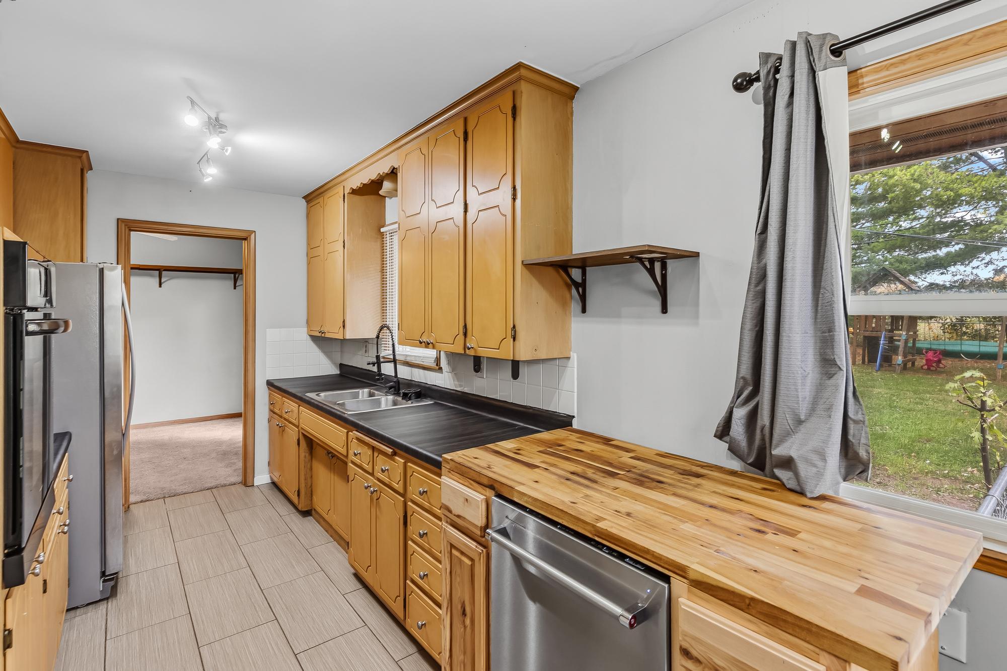 View of Residential at 3730 Cranbrook Drive, White Bear Lake MN 55110, White Bear Lake (5 of 29) - Mike Wilen | Minnesota Team Real Estate