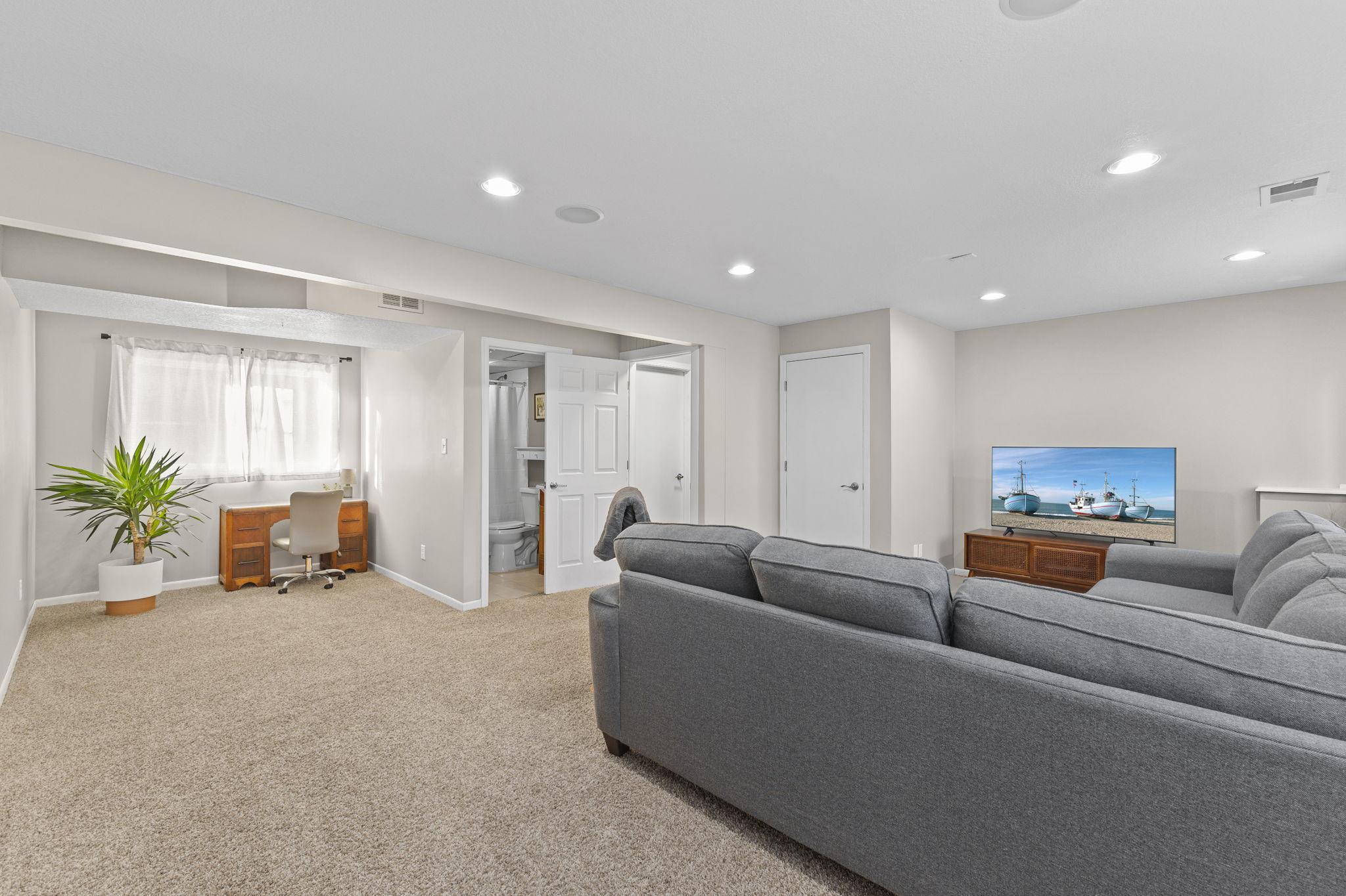 View of Residential at 21701 Rouillard Boulevard, Rogers MN 55374, Rogers (23 of 32) - Mike Wilen | Minnesota Team Real Estate