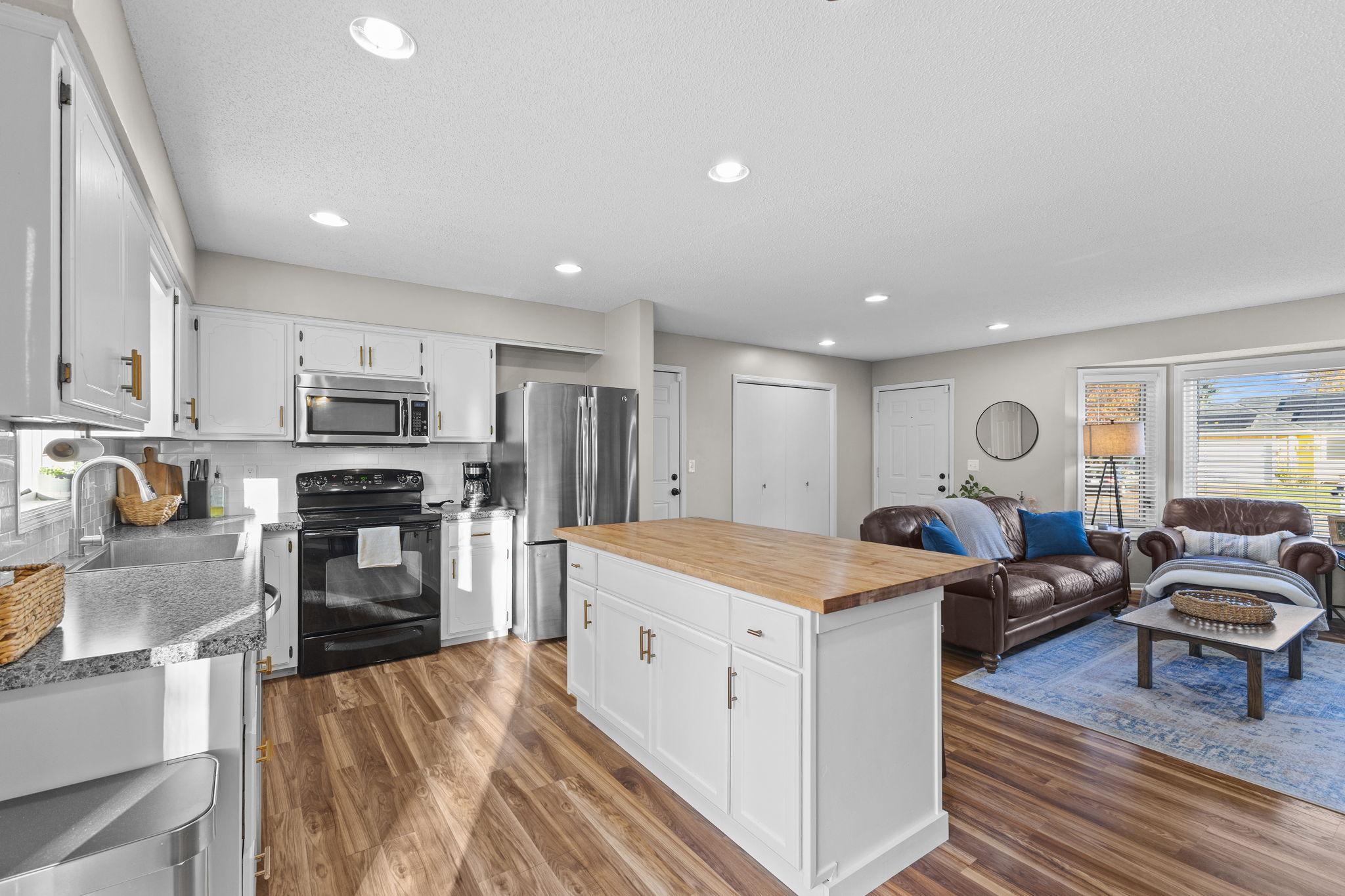 View of Residential at 21701 Rouillard Boulevard, Rogers MN 55374, Rogers (15 of 32) - Mike Wilen | Minnesota Team Real Estate