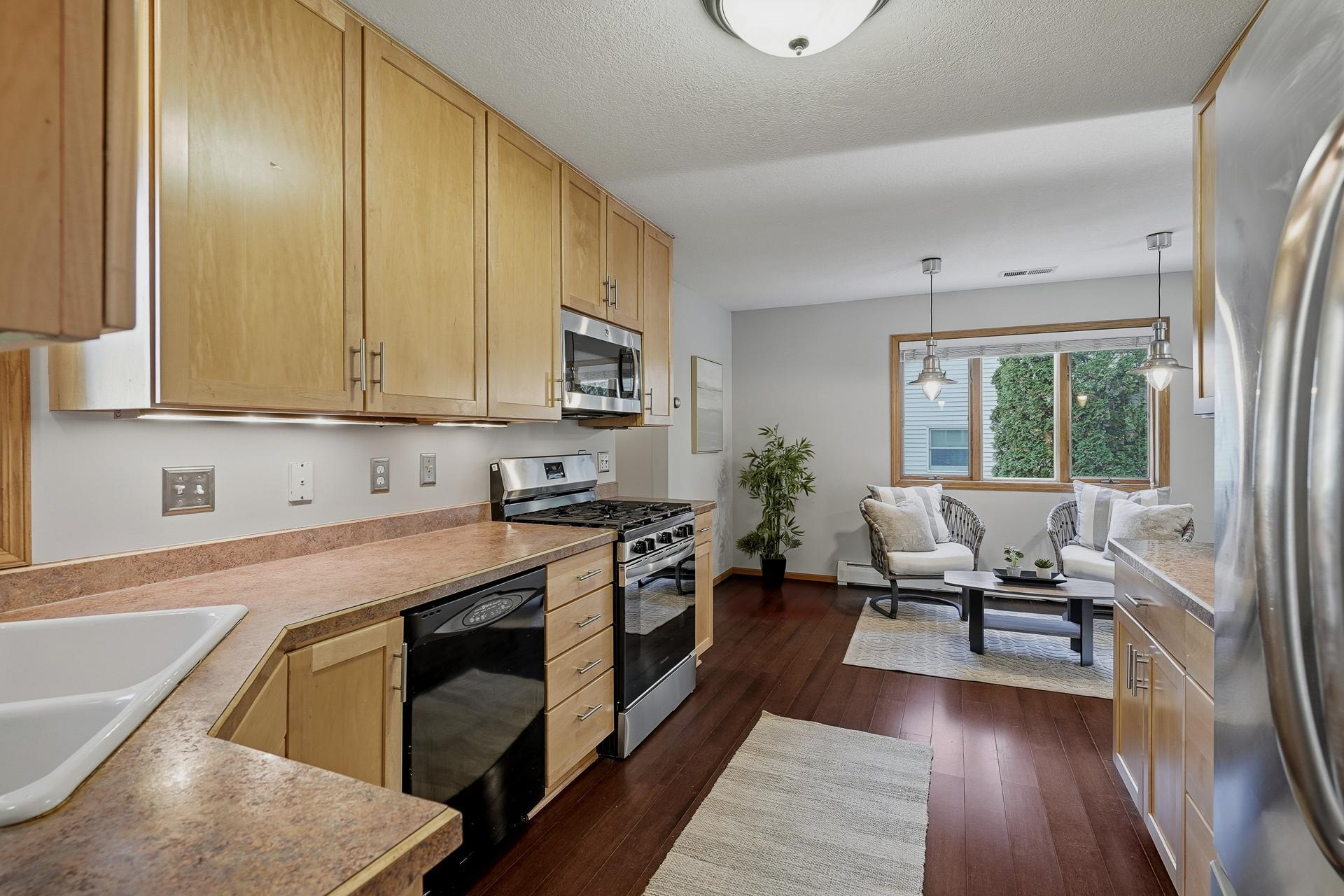 View of Residential at 2508 Knoll Circle, Maplewood MN 55109, Maplewood (32 of 64) - Mike Wilen | Minnesota Team Real Estate