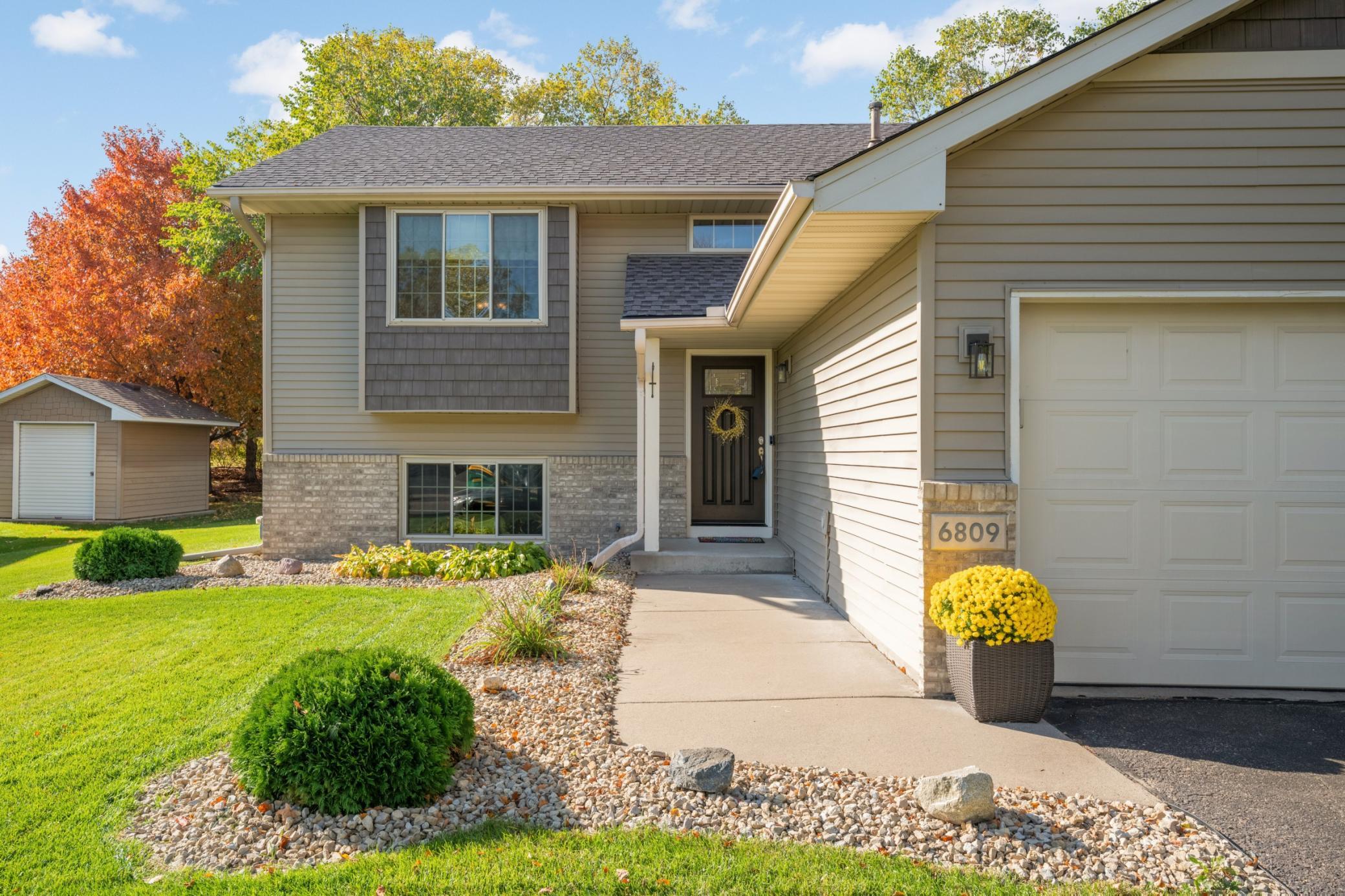 View of Residential at 6809 91st Trail, Brooklyn Park MN 55445, Brooklyn Park (2 of 22) - Mike Wilen | Minnesota Team Real Estate