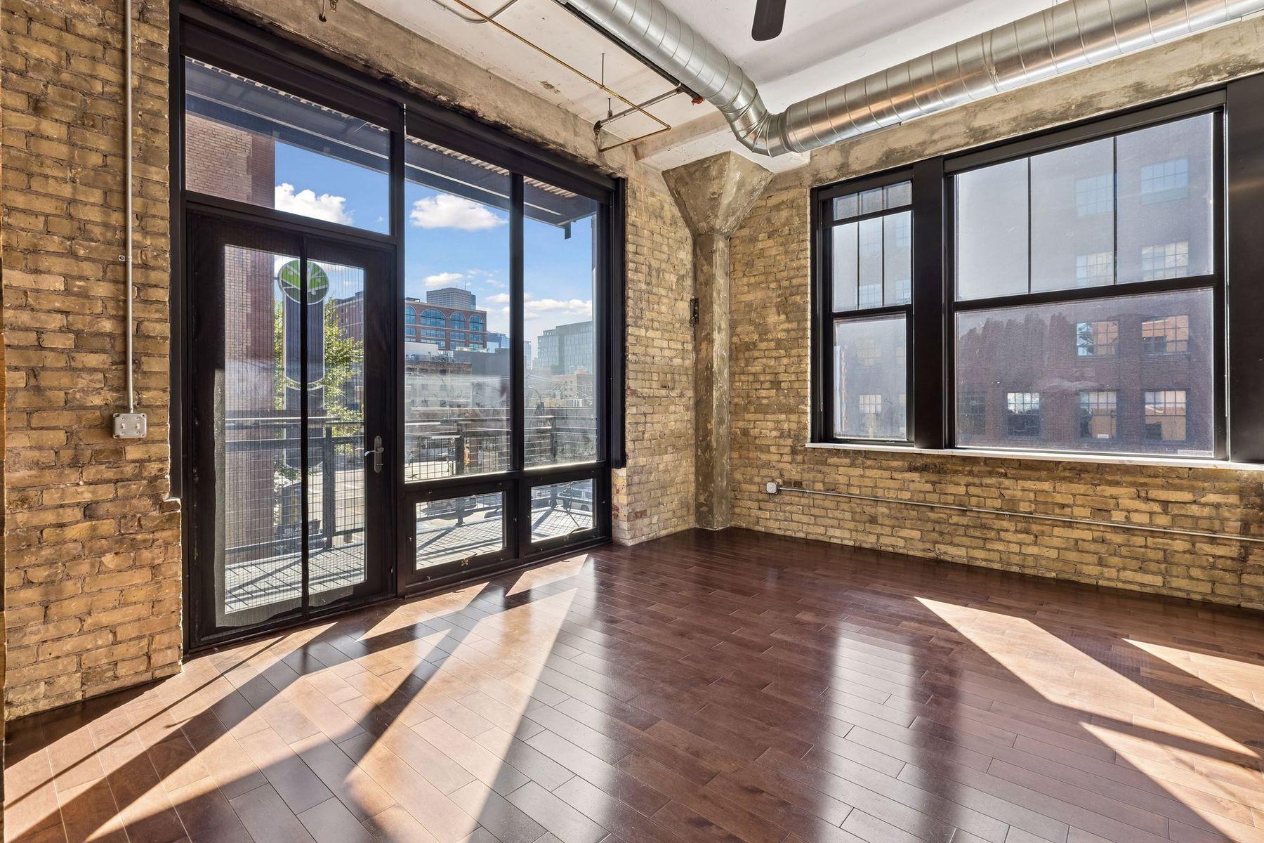View of Residential at 618 Washington Avenue #301, Minneapolis MN 55401, Minneapolis (17 of 23) - Mike Wilen | Minnesota Team Real Estate