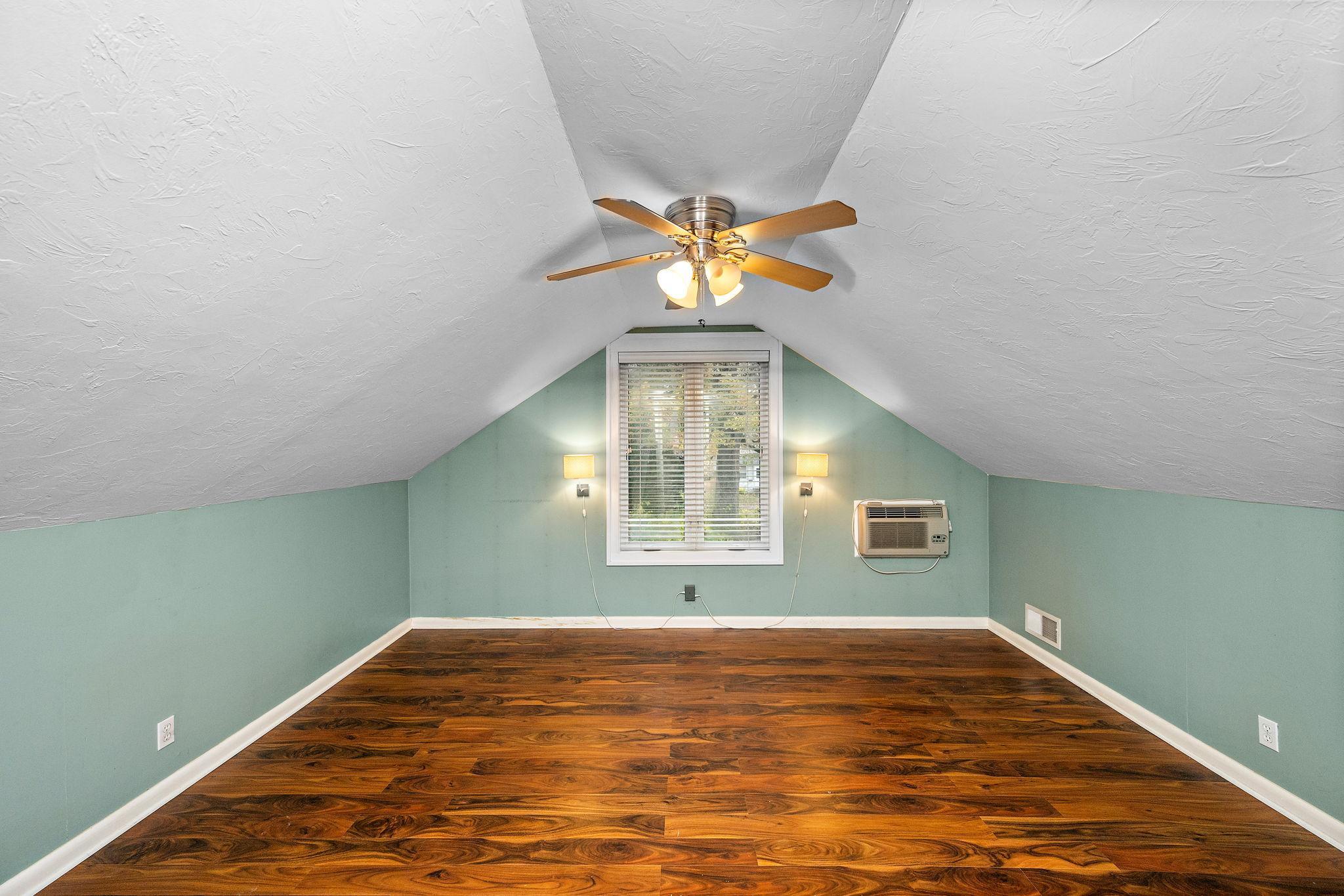 View of Residential at 3310 Sheridan Avenue, Minneapolis MN 55412, Minneapolis (17 of 33) - Mike Wilen | Minnesota Team Real Estate