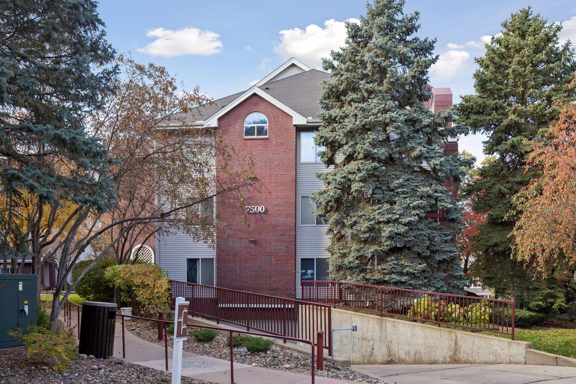 View of Residential at 7500 Edinborough Way #3304, Edina MN 55435, Edina (30 of 44) - Mike Wilen | Minnesota Team Real Estate