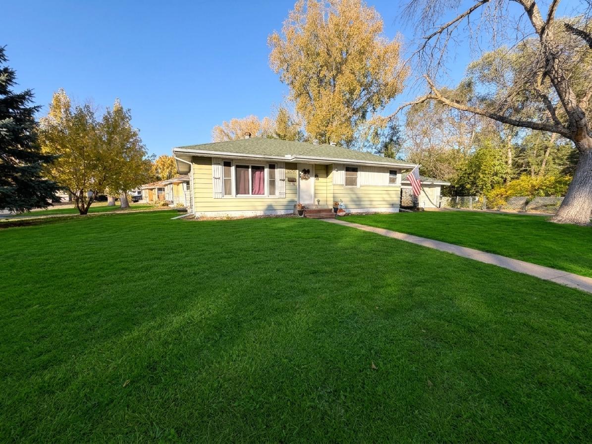 View of Residential at 5000 Zenith Avenue, Brooklyn Center MN 55429, Brooklyn Center (8 of 47) - Mike Wilen | Minnesota Team Real Estate