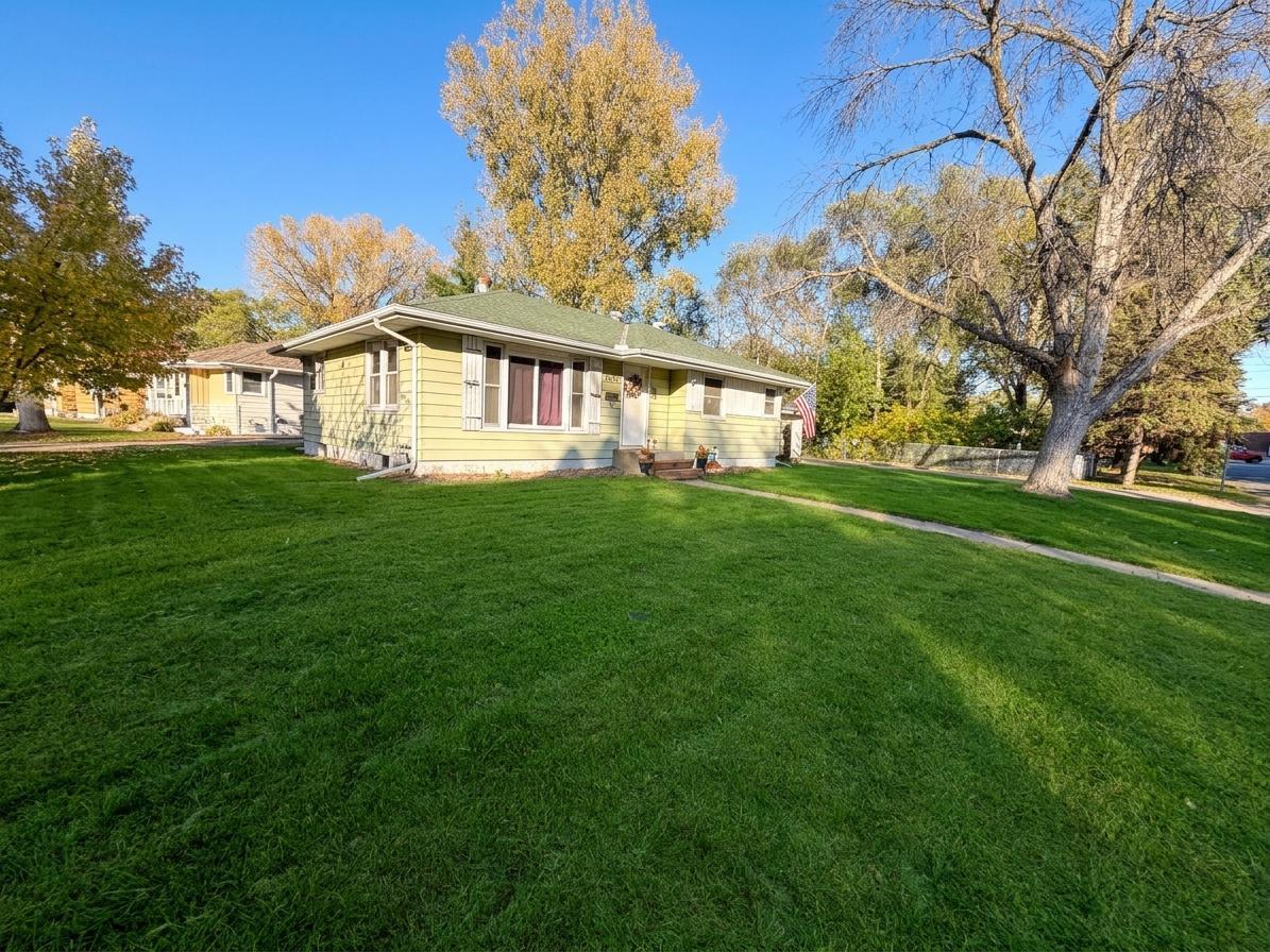 View of Residential at 5000 Zenith Avenue, Brooklyn Center MN 55429, Brooklyn Center (5 of 47) - Mike Wilen | Minnesota Team Real Estate