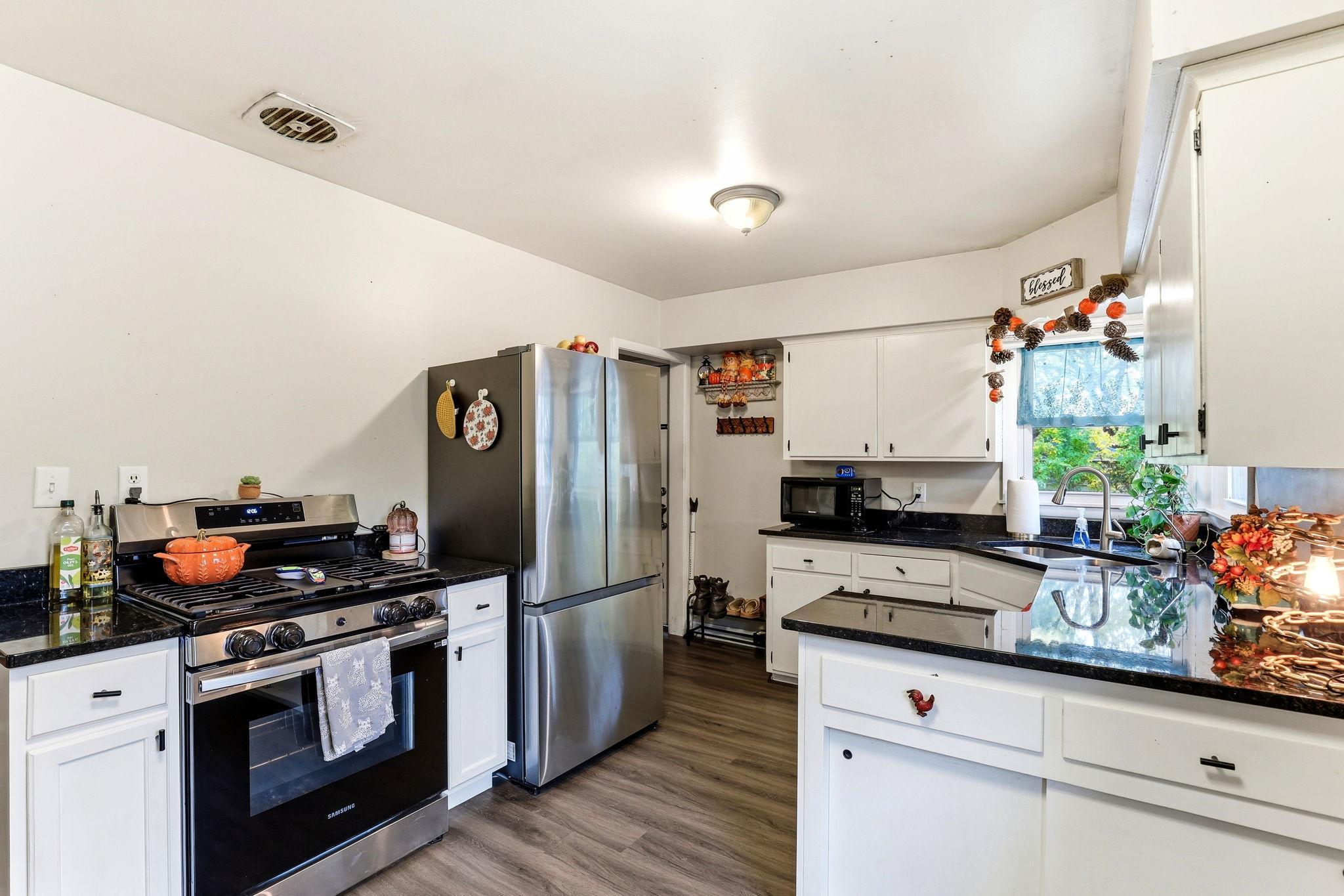 View of Residential at 5000 Zenith Avenue, Brooklyn Center MN 55429, Brooklyn Center (14 of 47) - Mike Wilen | Minnesota Team Real Estate